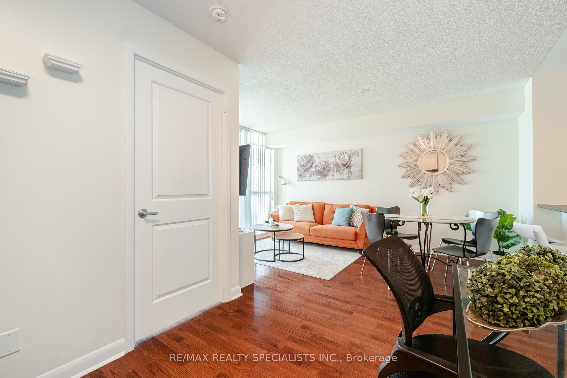 235 Sherway Gardens Road 1609 Property Photo 15