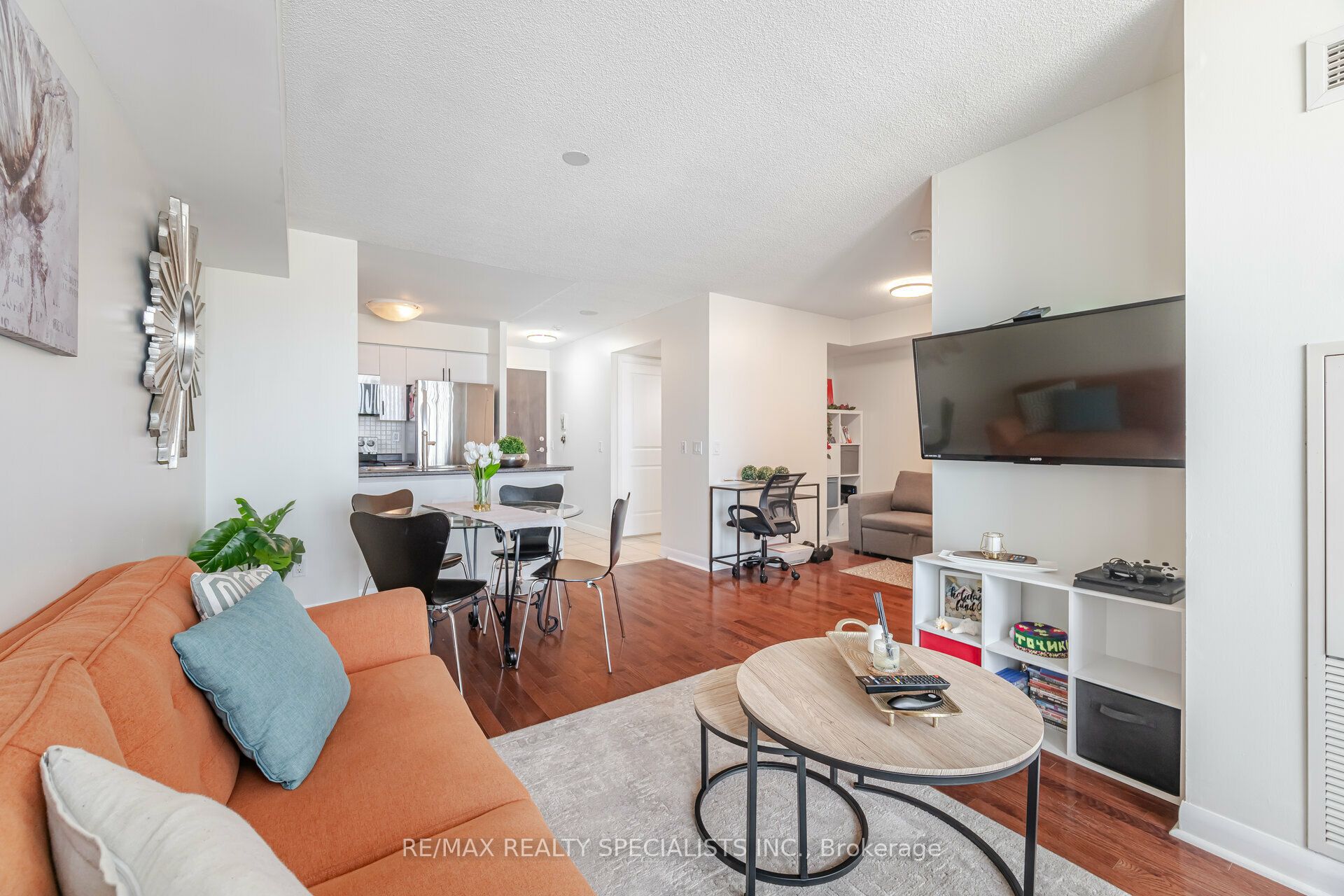 235 Sherway Gardens Road 1609 Property Photo 18