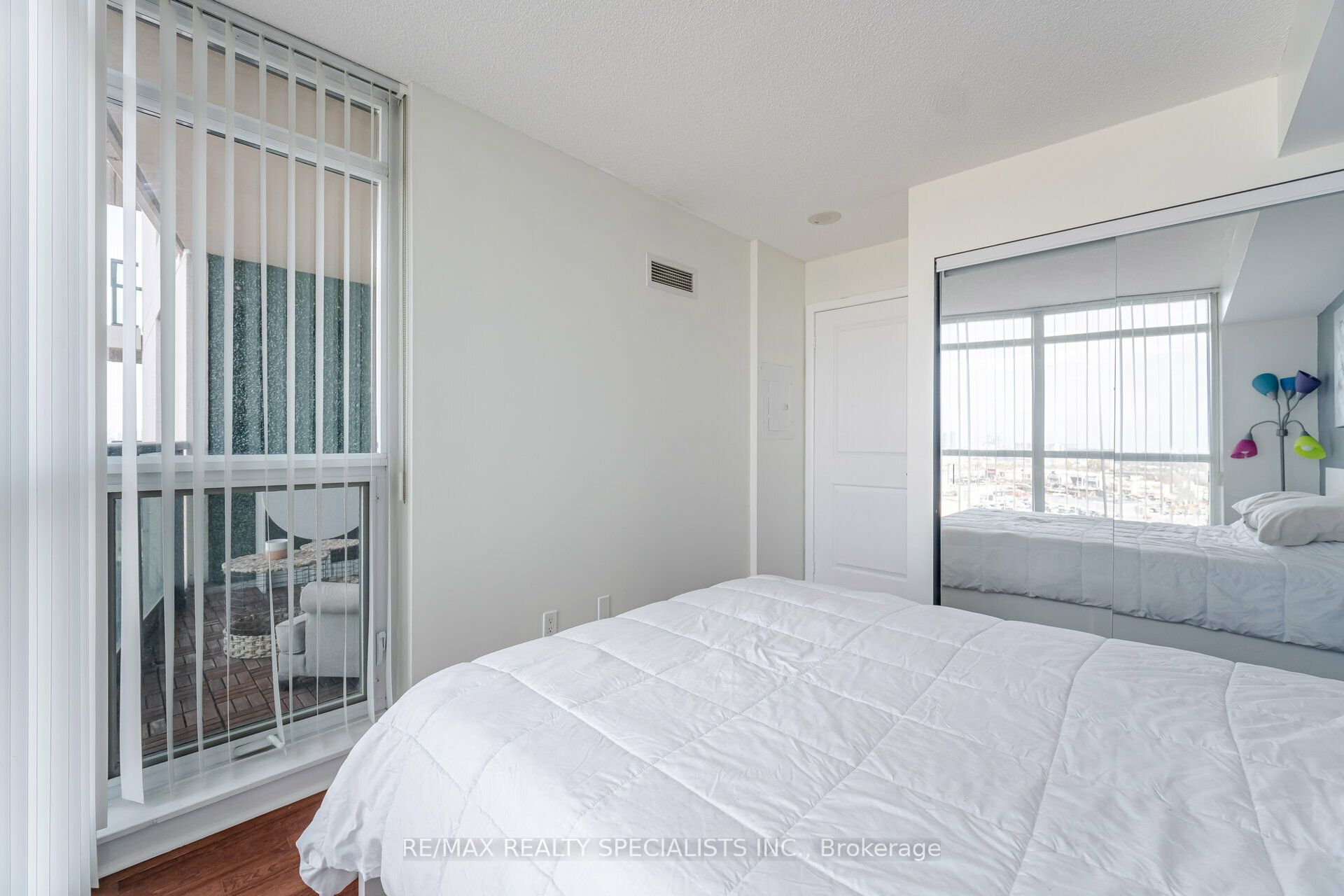 235 Sherway Gardens Road 1609 Property Photo 23