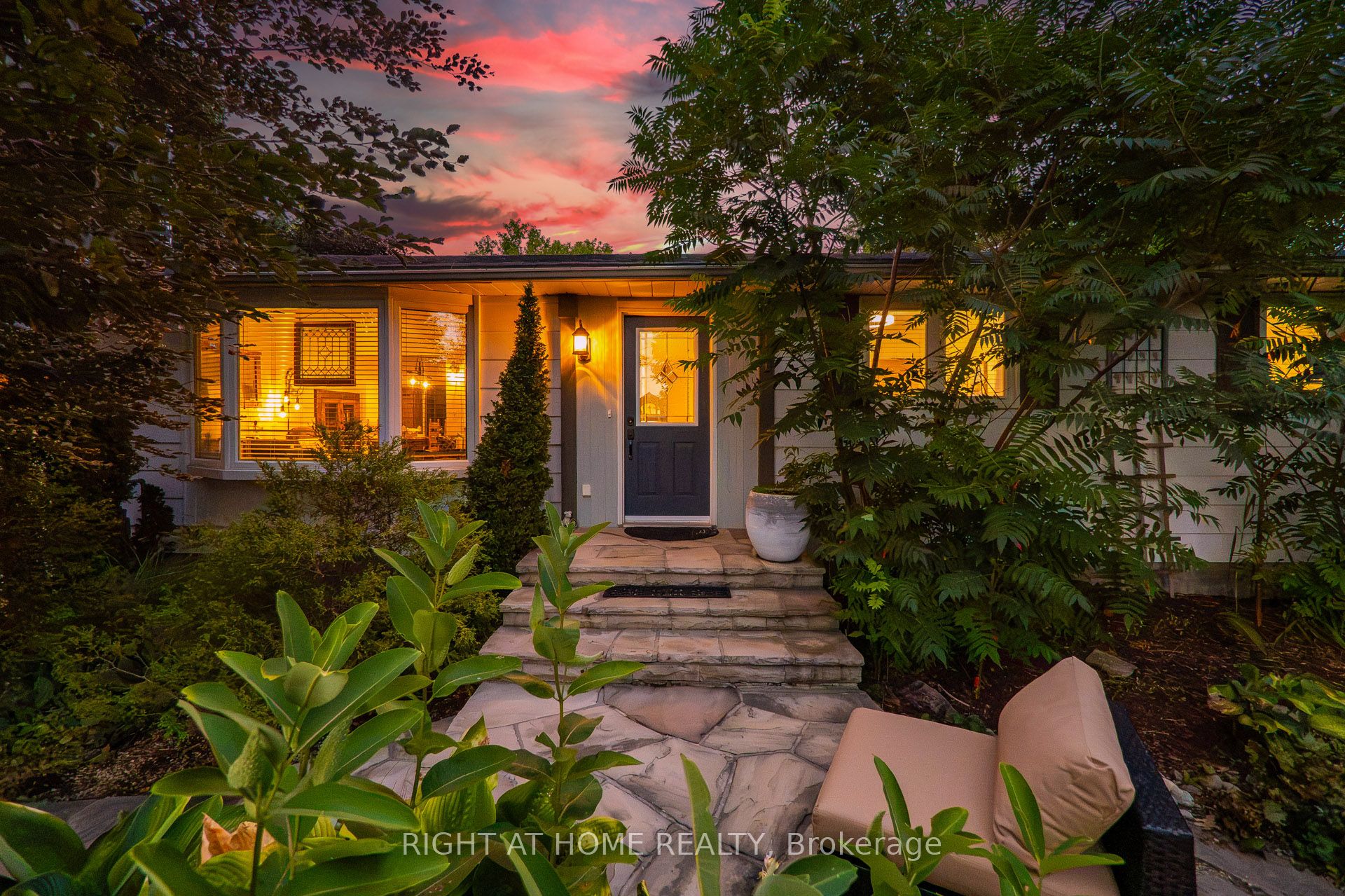 11749 Tenth Line Property Photo 6