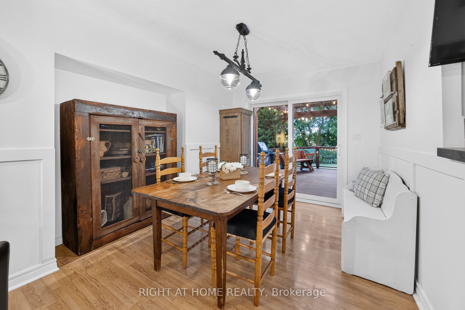11749 Tenth Line Property Photo 13