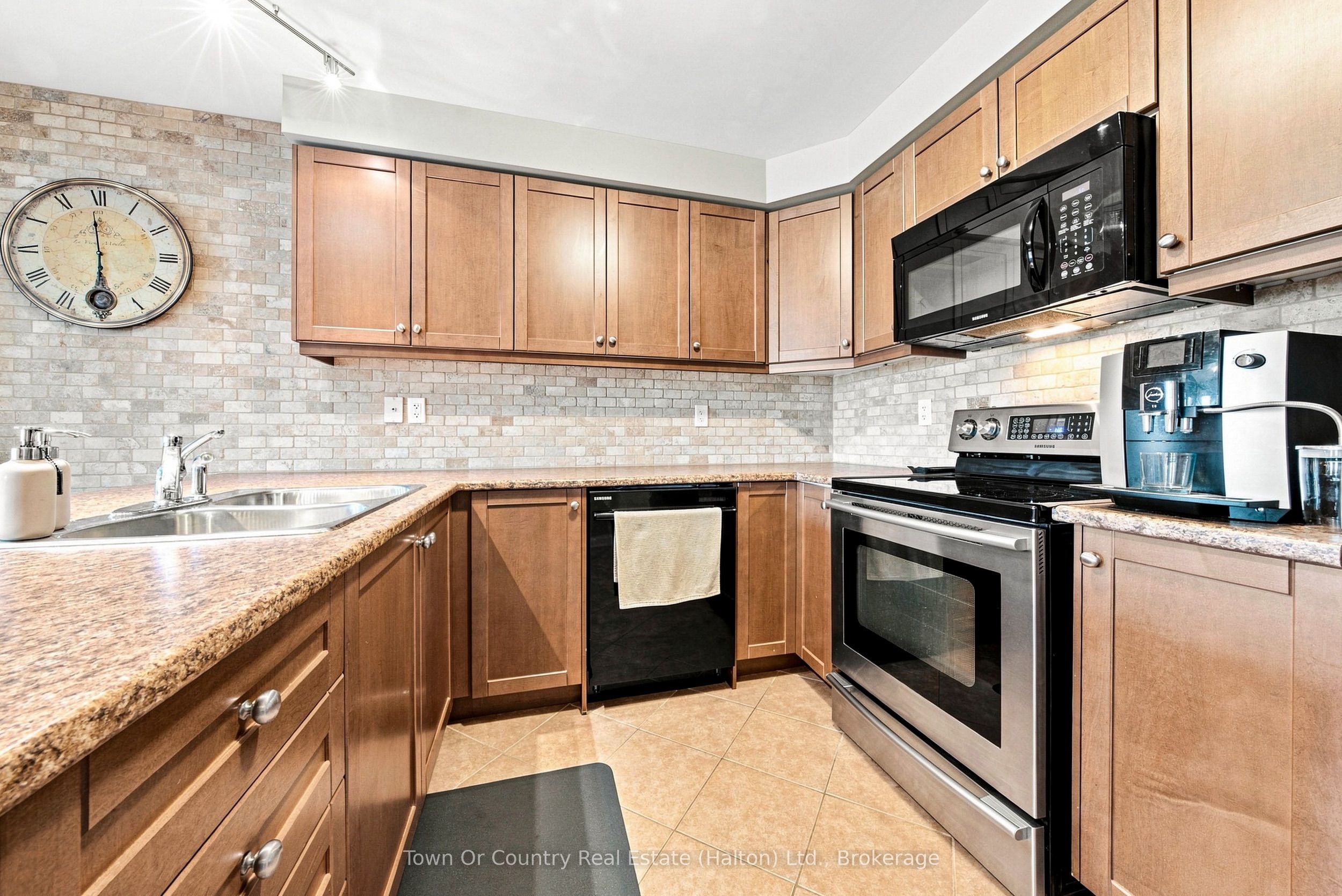 641 Speyer Circle Property Photo 10