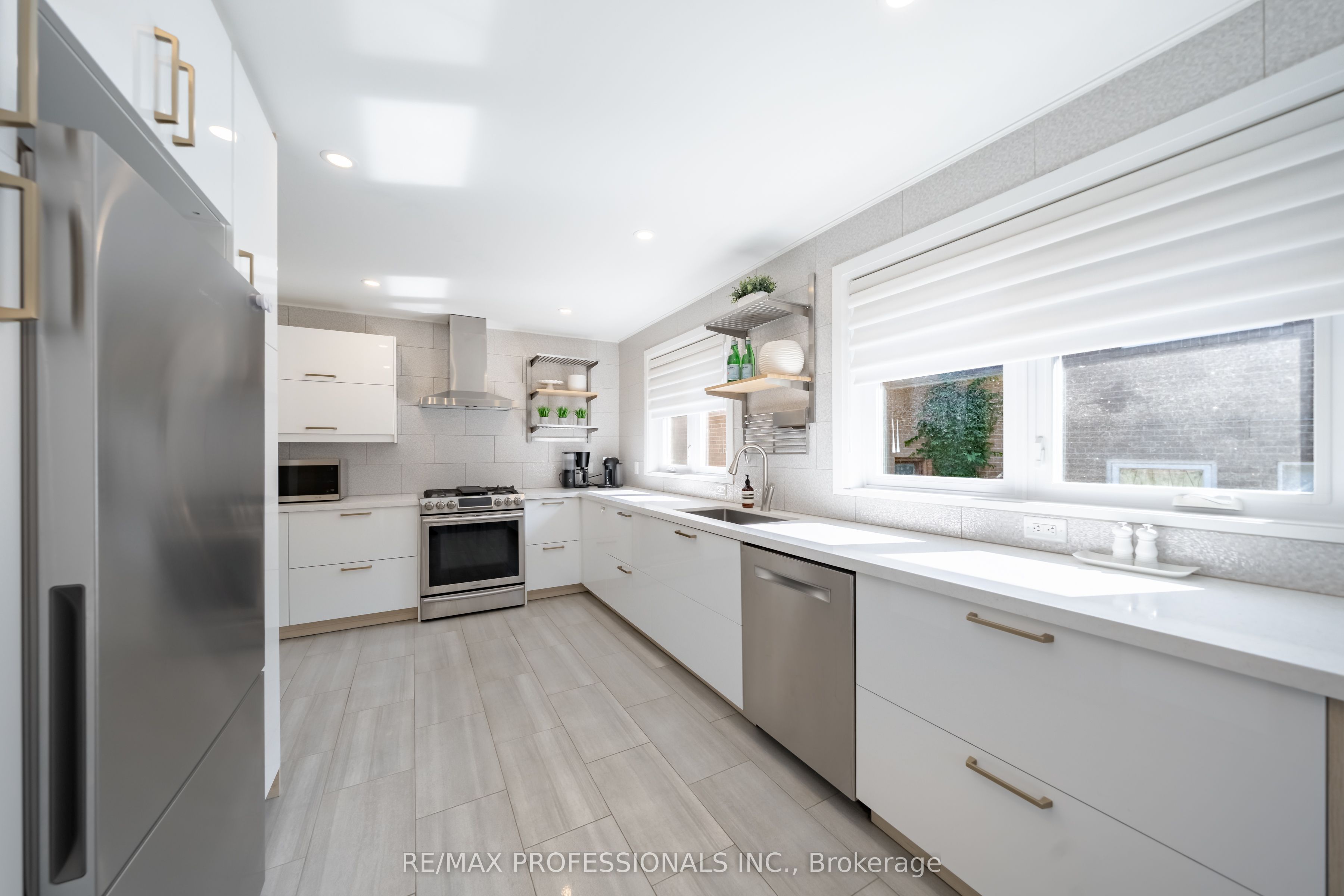 103 West Deane Park Drive Property Photo 12
