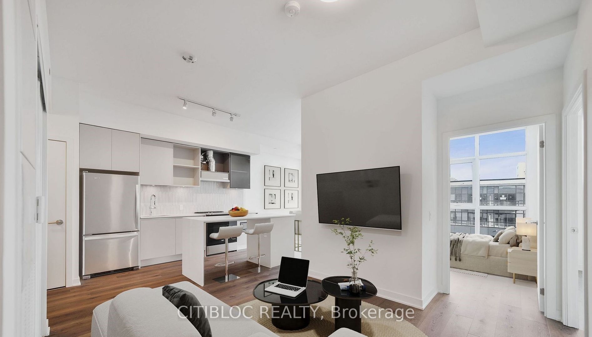 405 Dundas Street W Ph09 Property Photo 3