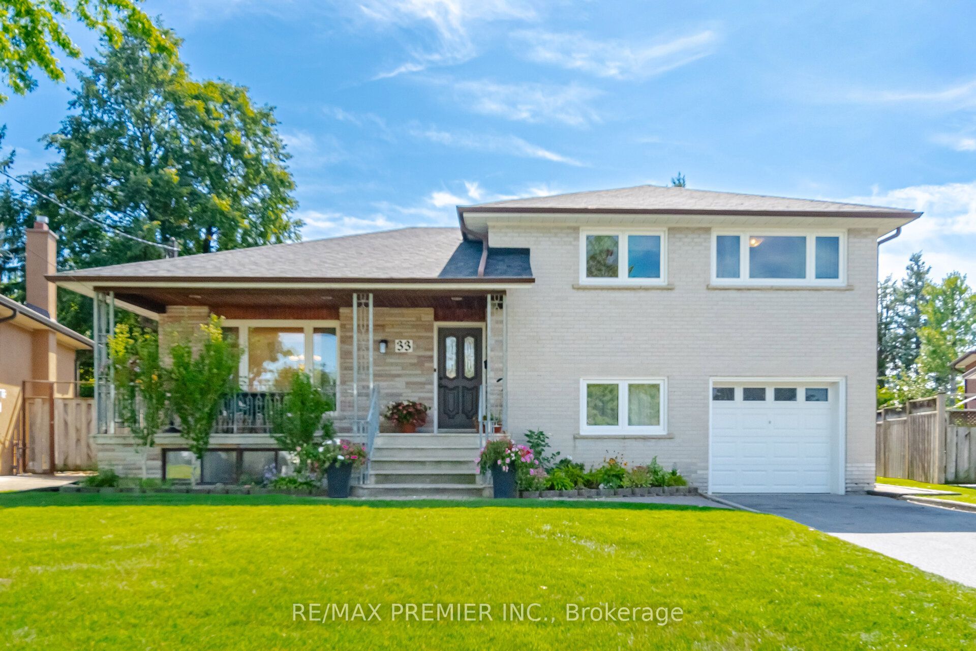 33 Belleglade Court Property Photo 1