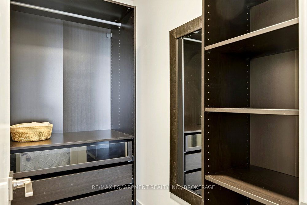 2087 Fairview Street 702 Property Photo 20