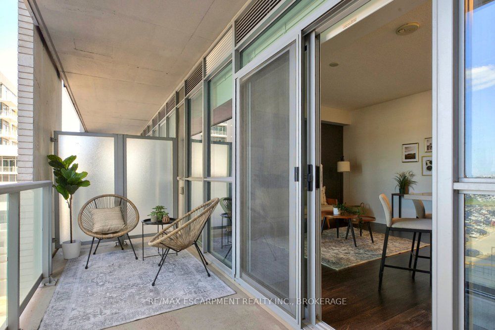 2087 Fairview Street 702 Property Photo 23