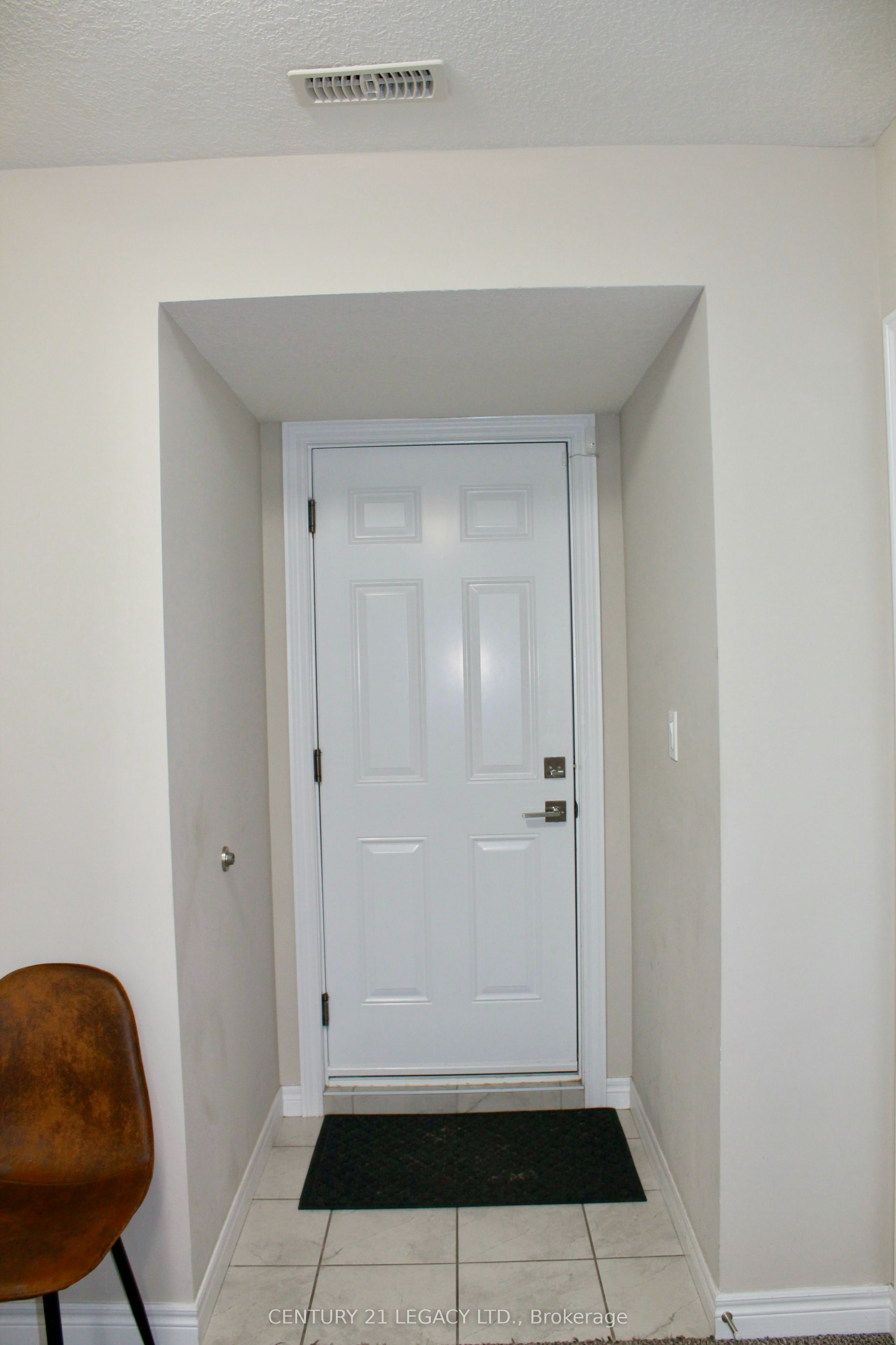 445 Ontario Street E 54 Property Photo 3