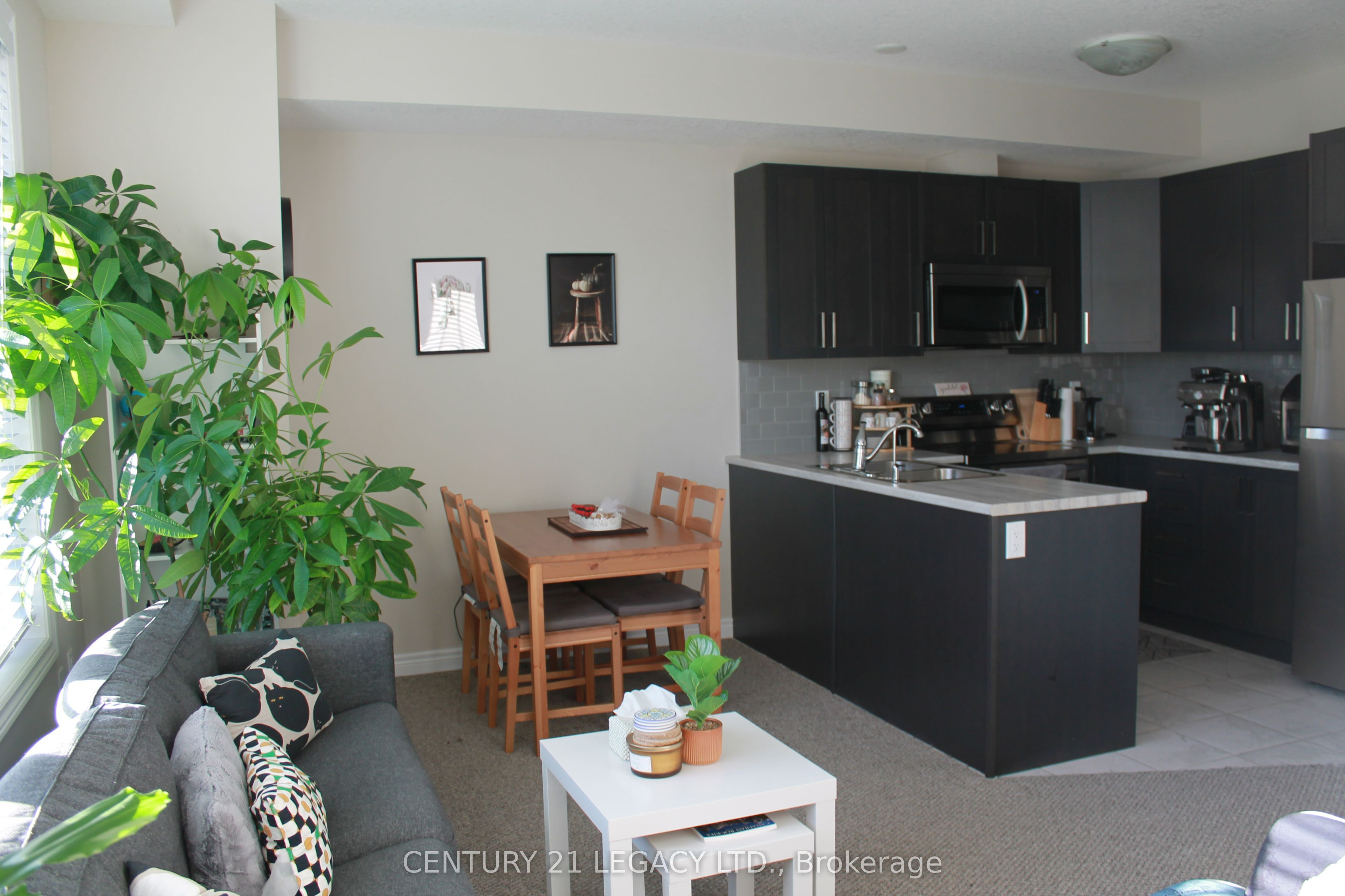 445 Ontario Street E 54 Property Photo 6