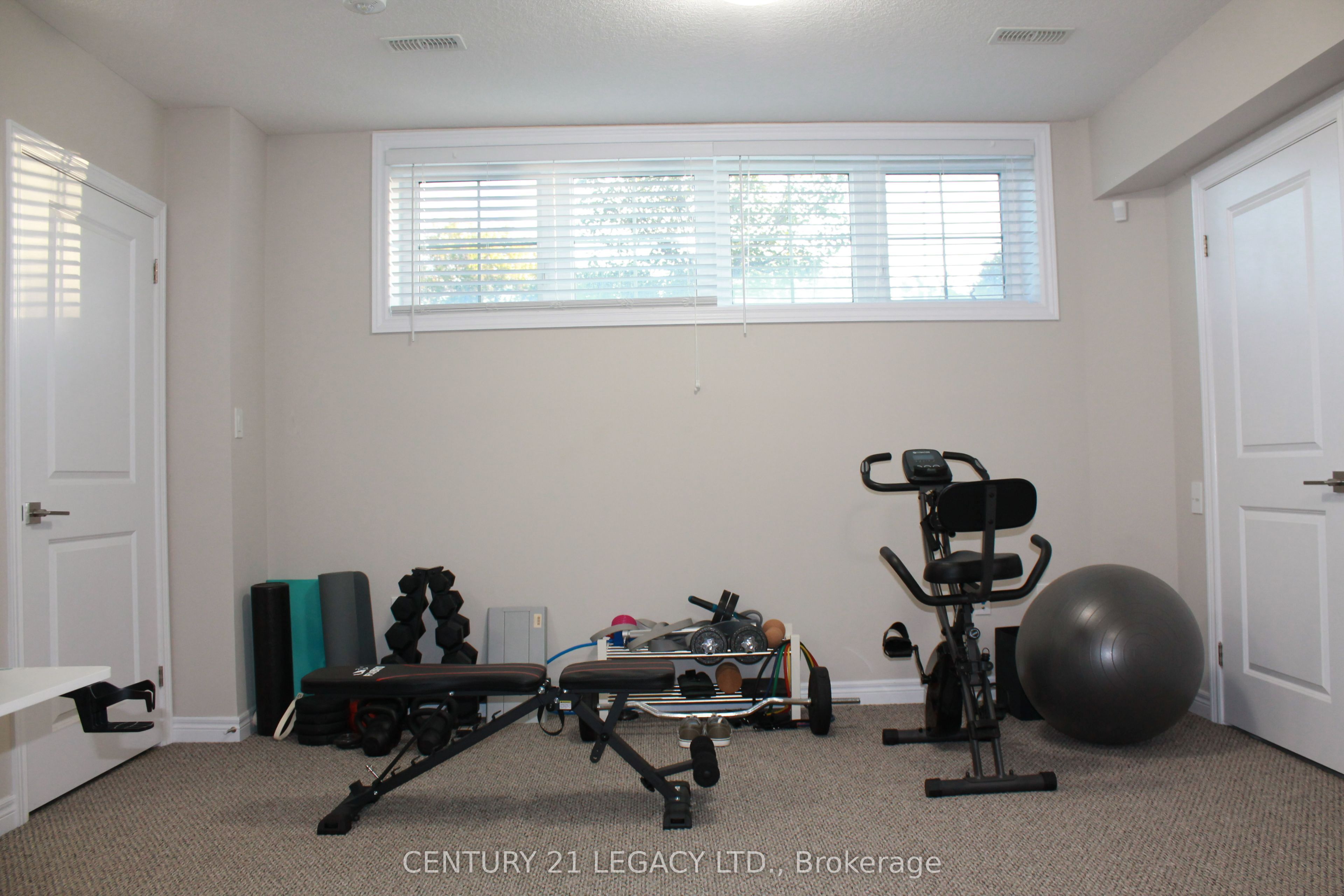 445 Ontario Street E 54 Property Photo 9