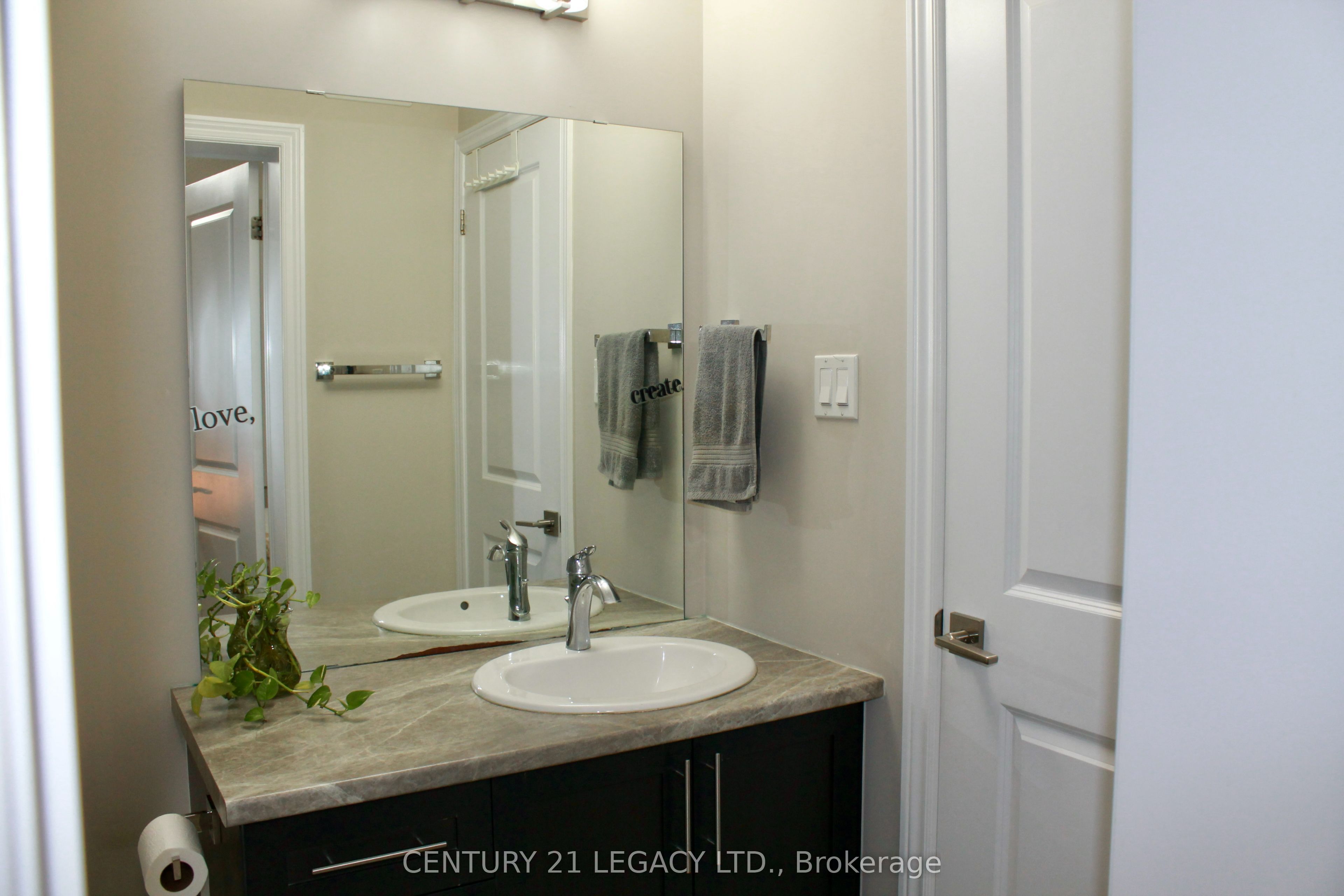 445 Ontario Street E 54 Property Photo 19