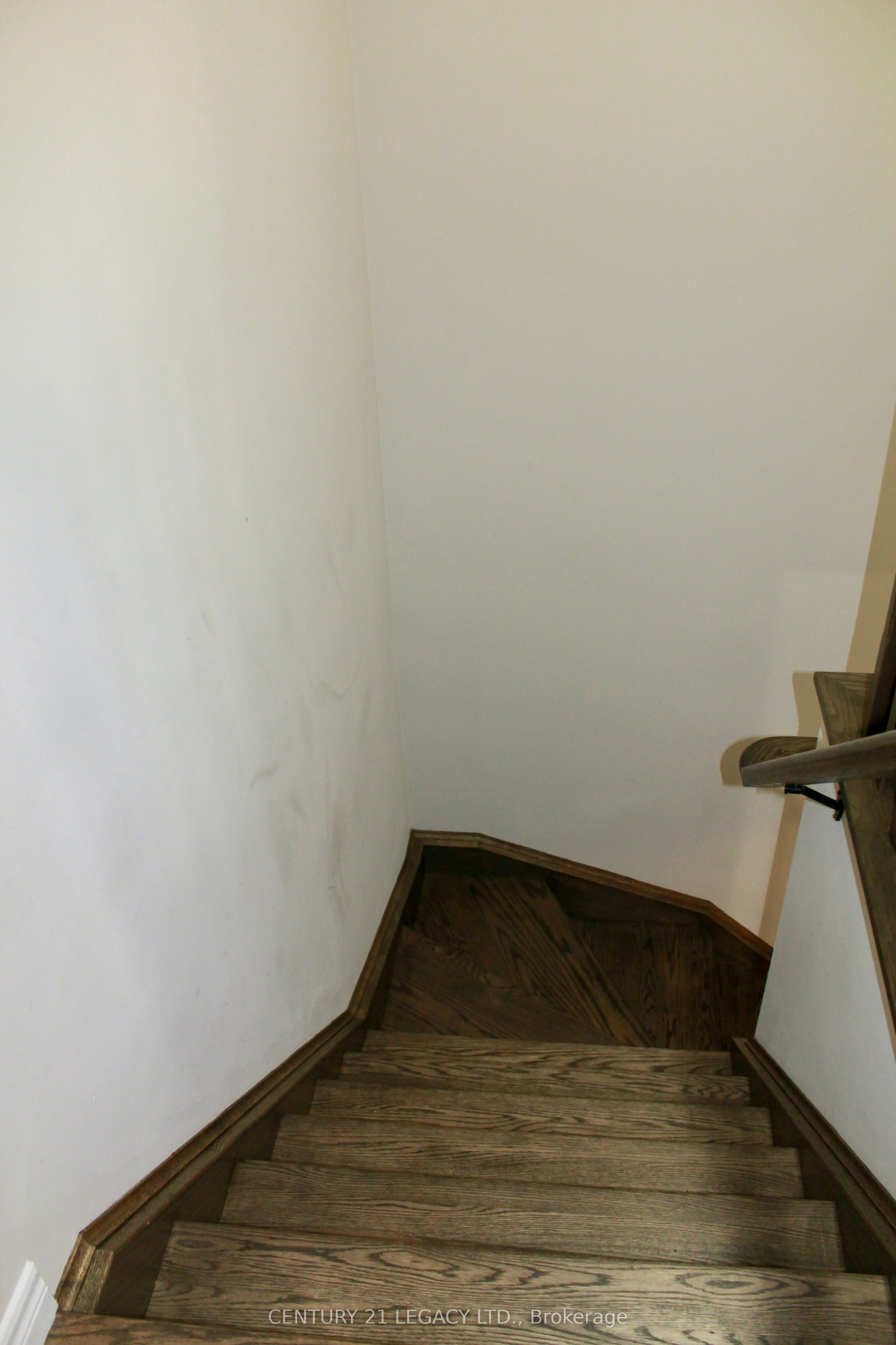 445 Ontario Street E 54 Property Photo 23