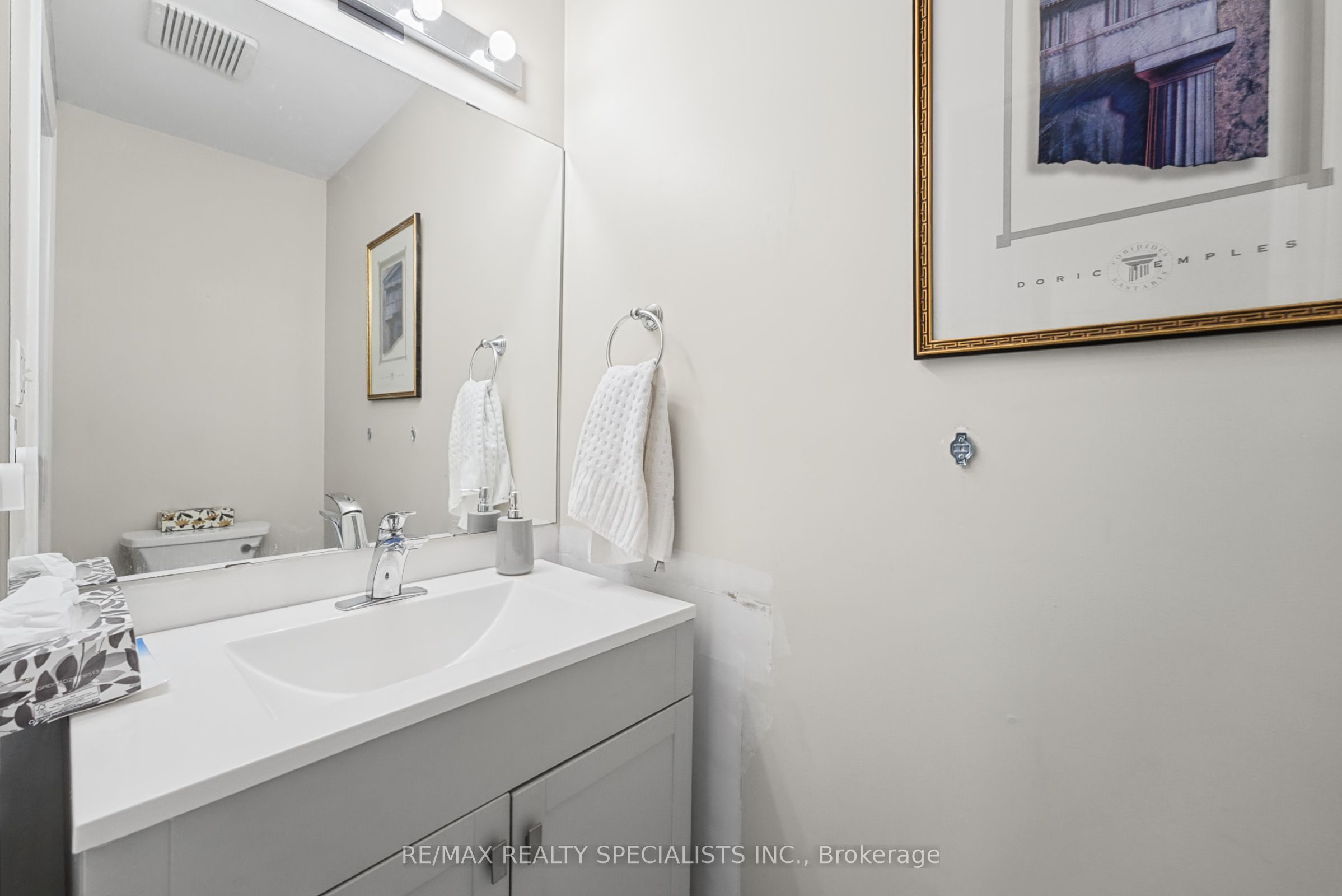 1099 Thoresby Drive Property Photo 25