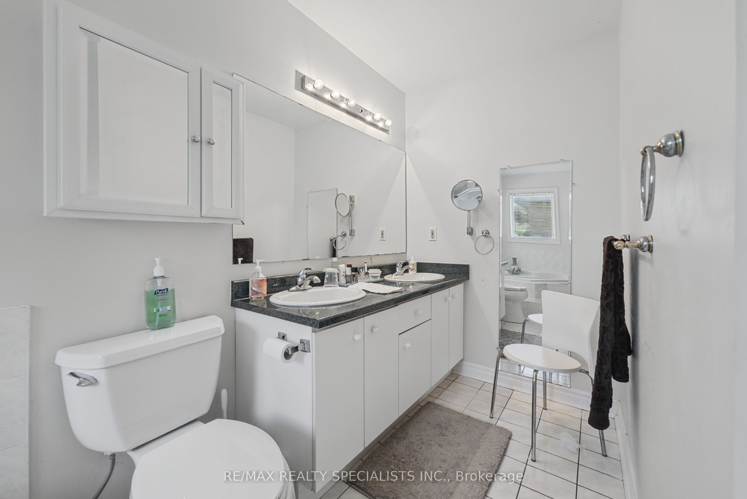 1099 Thoresby Drive Property Photo 31