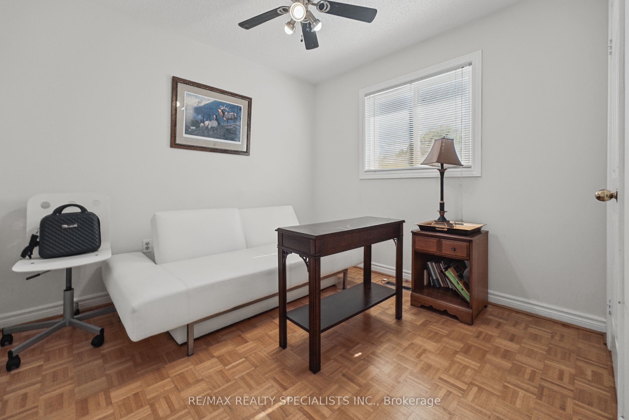1099 Thoresby Drive Property Photo 33