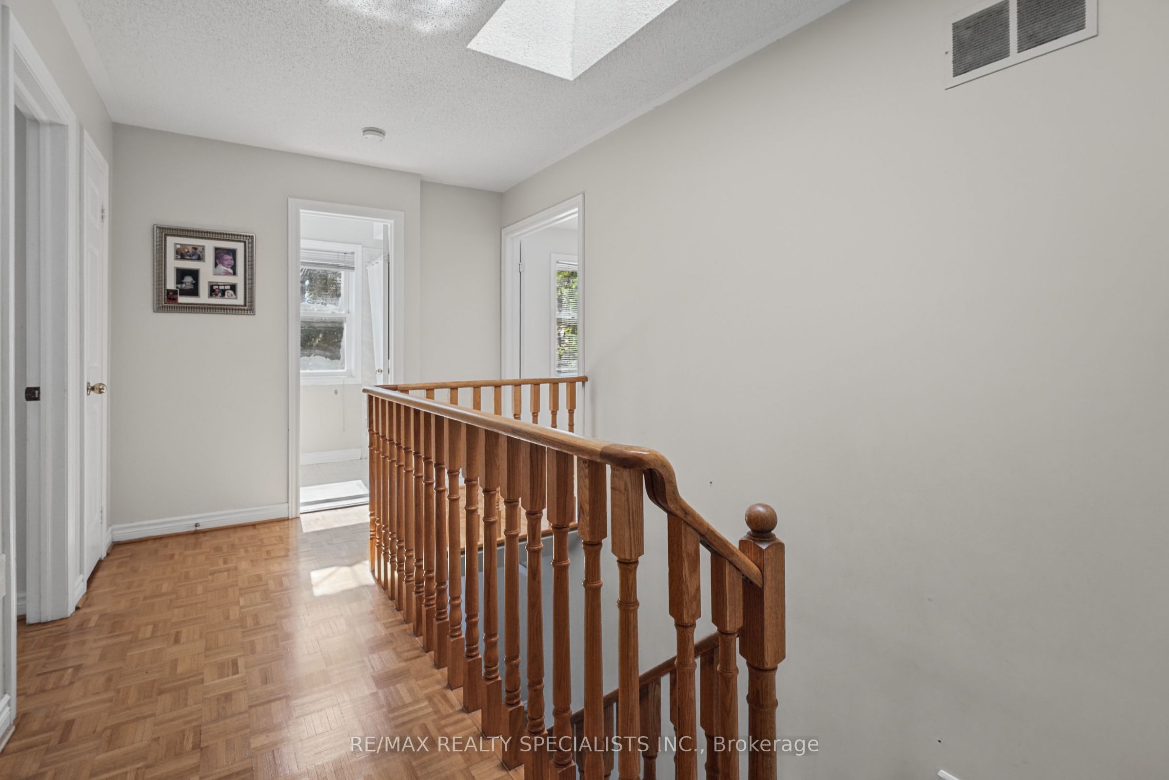 1099 Thoresby Drive Property Photo 35