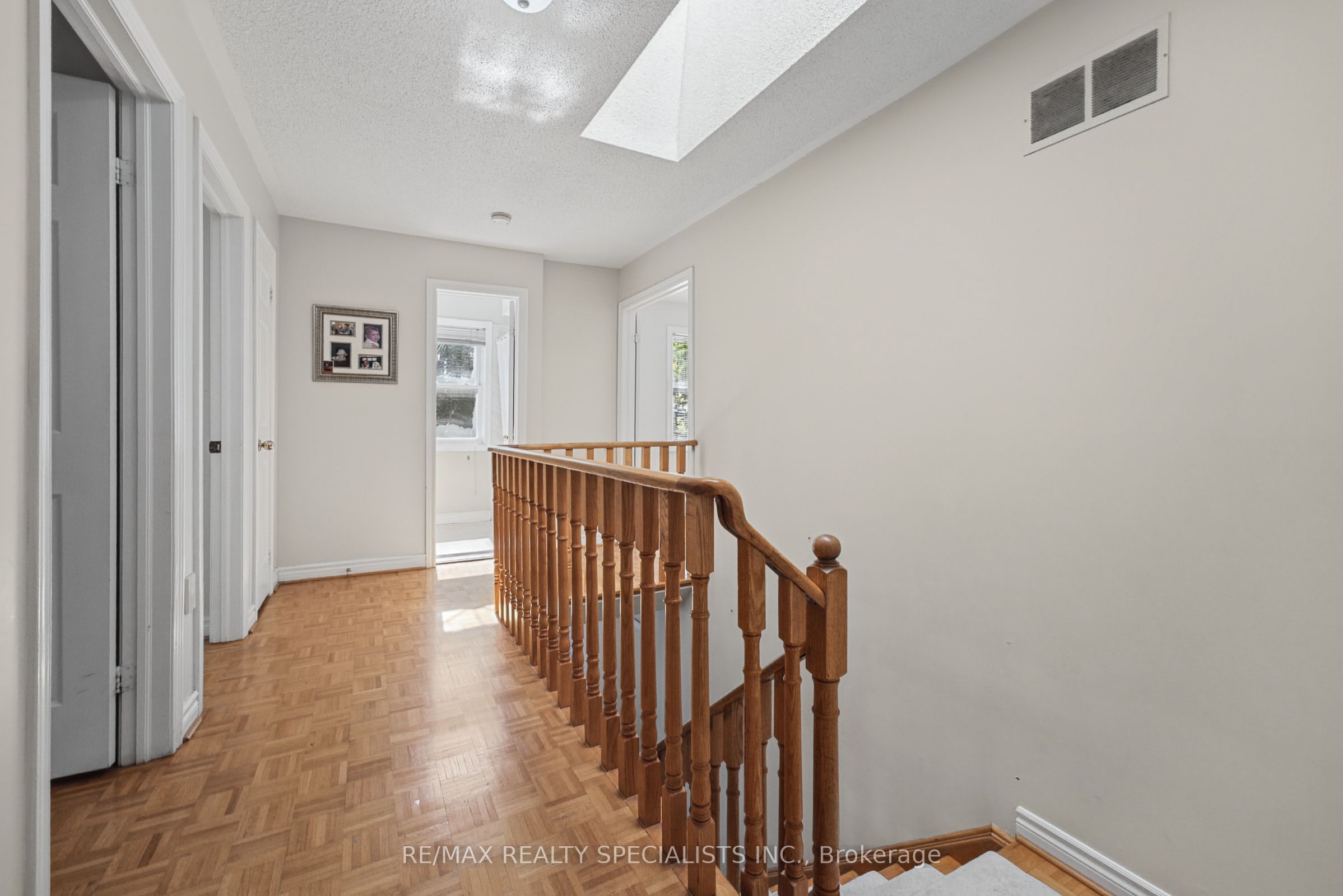 1099 Thoresby Drive Property Photo 39
