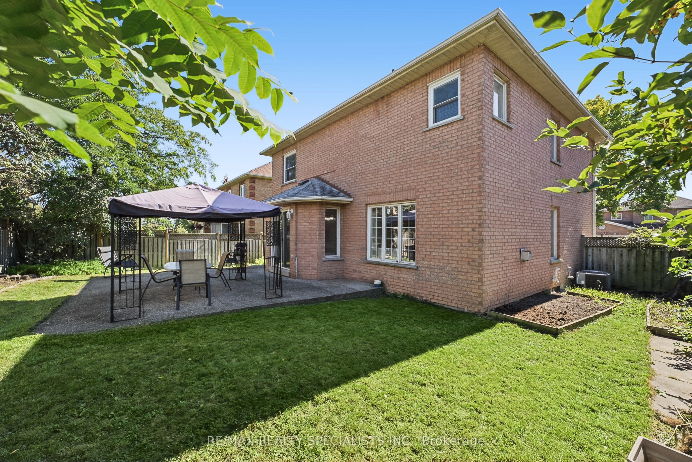 1099 Thoresby Drive Property Photo 43