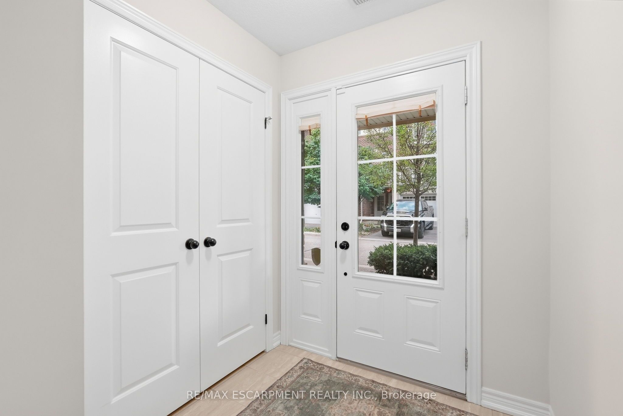 181 Plains Road W 49 Property Photo 6