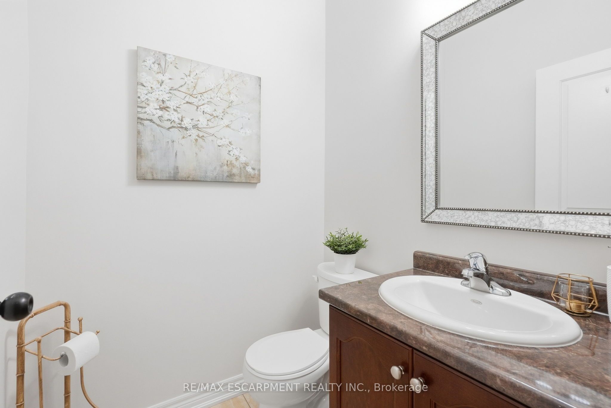181 Plains Road W 49 Property Photo 23