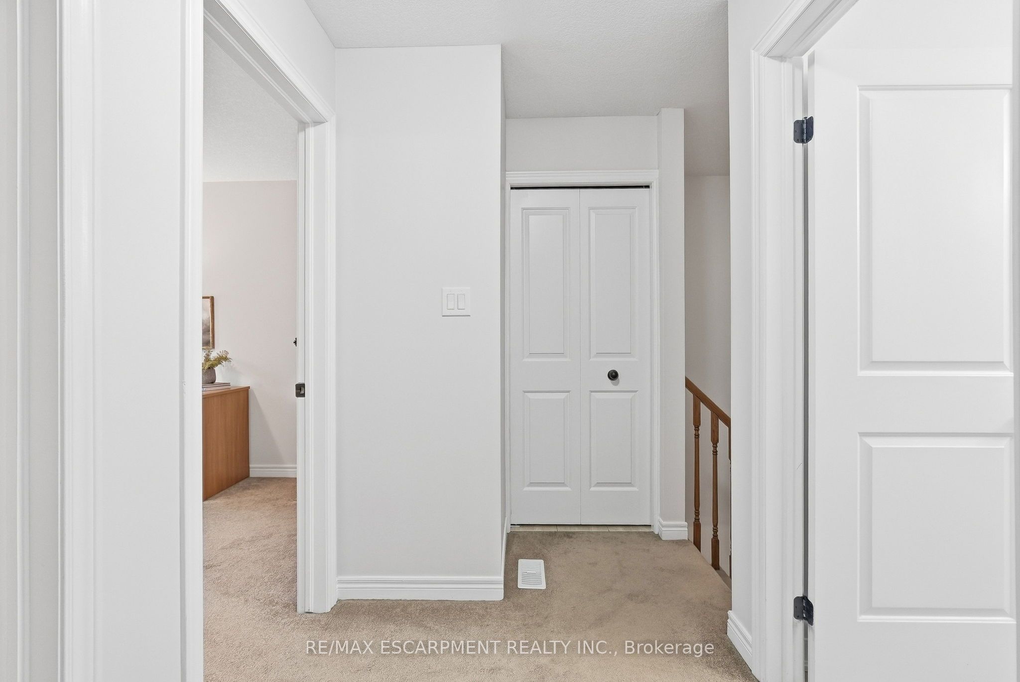 181 Plains Road W 49 Property Photo 25