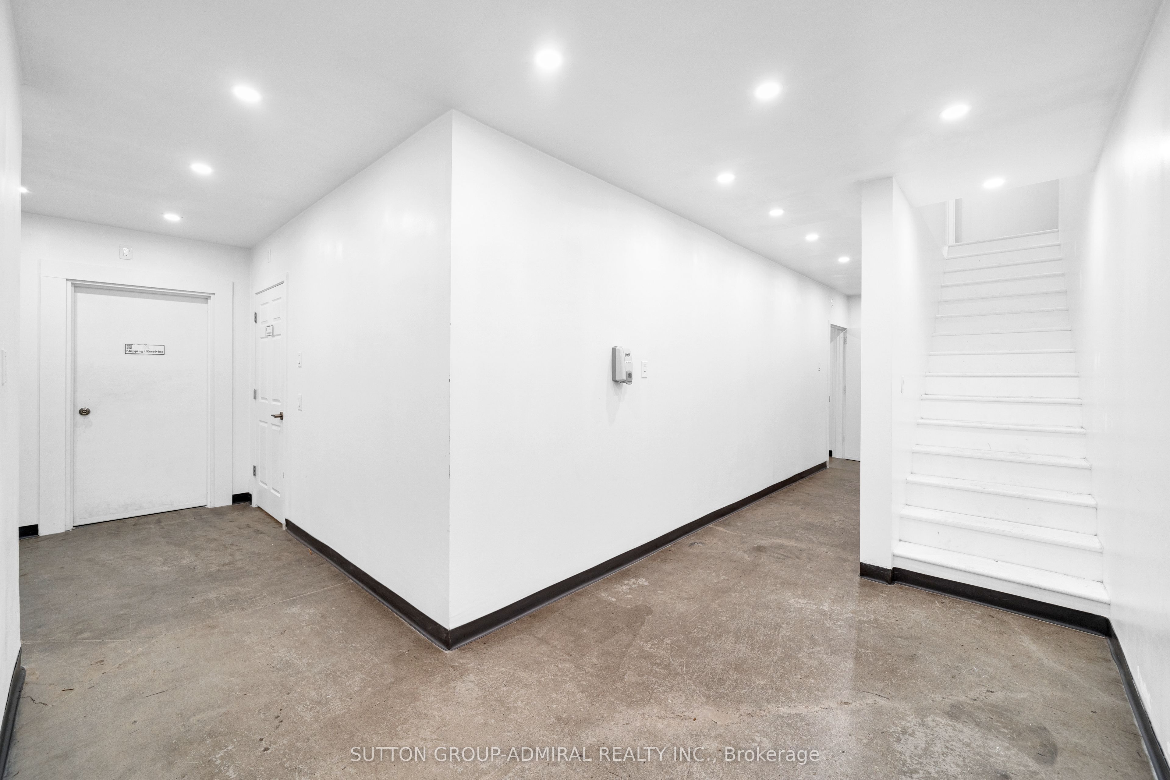 70 Vanley Crescent 3 Property Photo 12