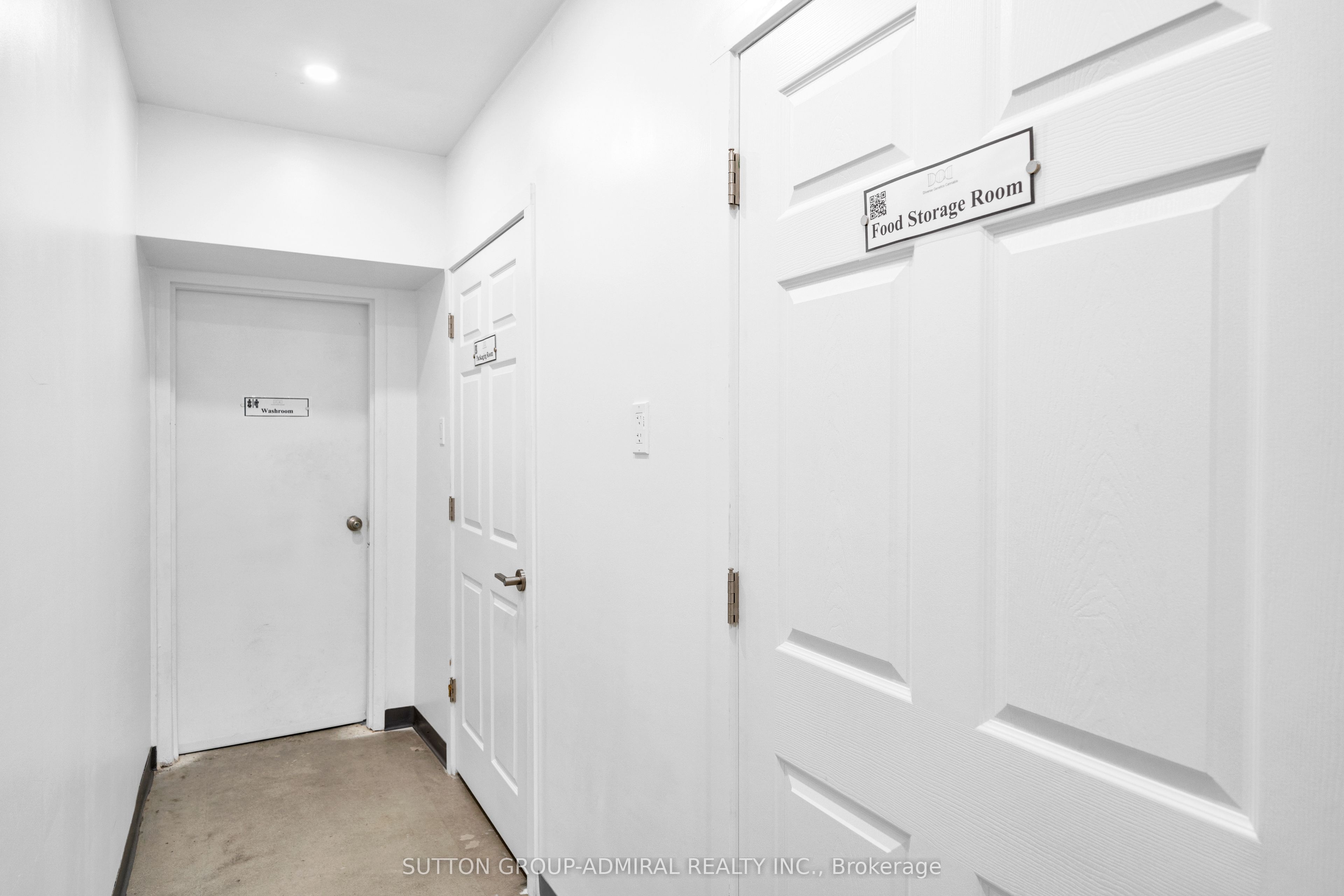 70 Vanley Crescent 3 Property Photo 13