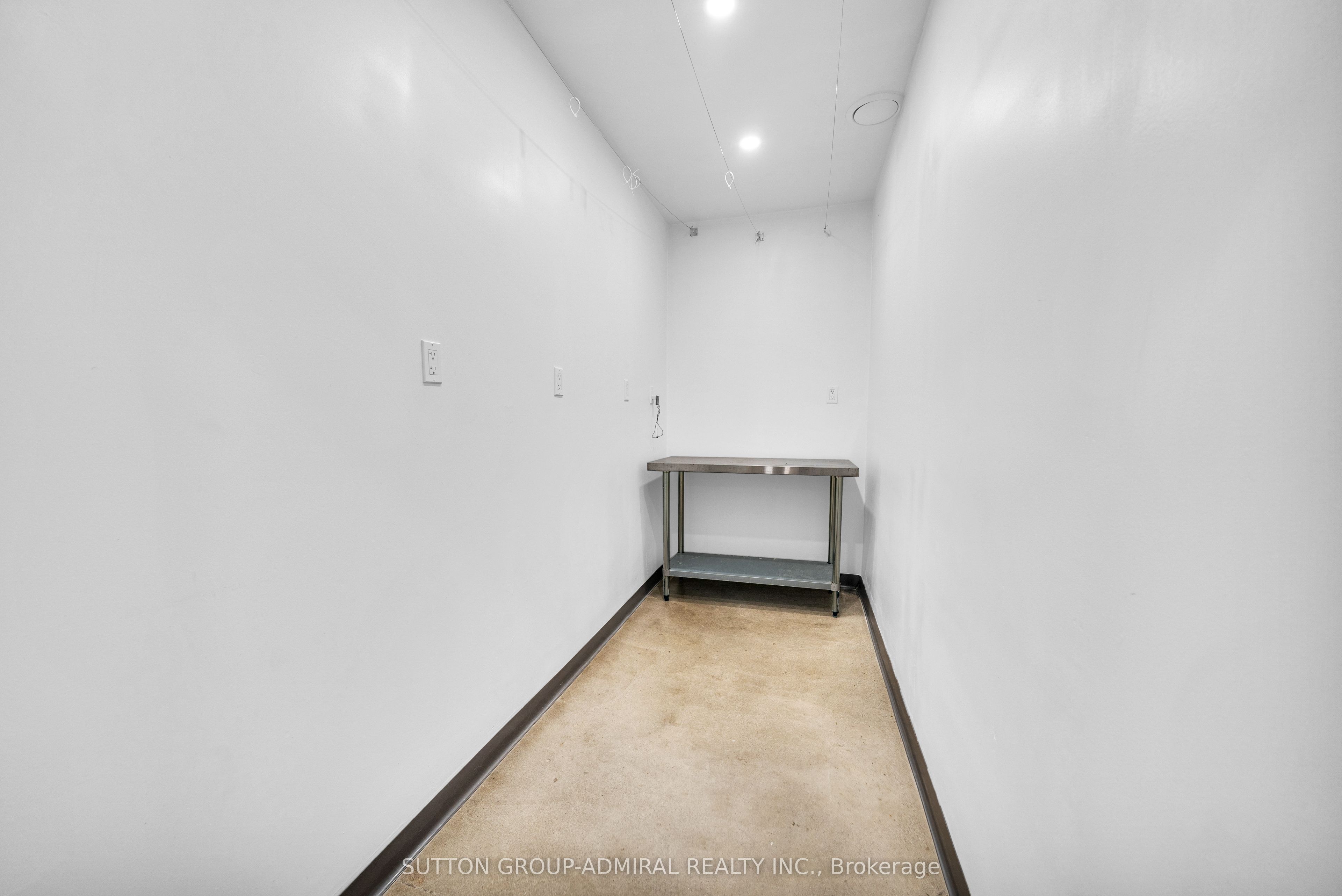 70 Vanley Crescent 3 Property Photo 18