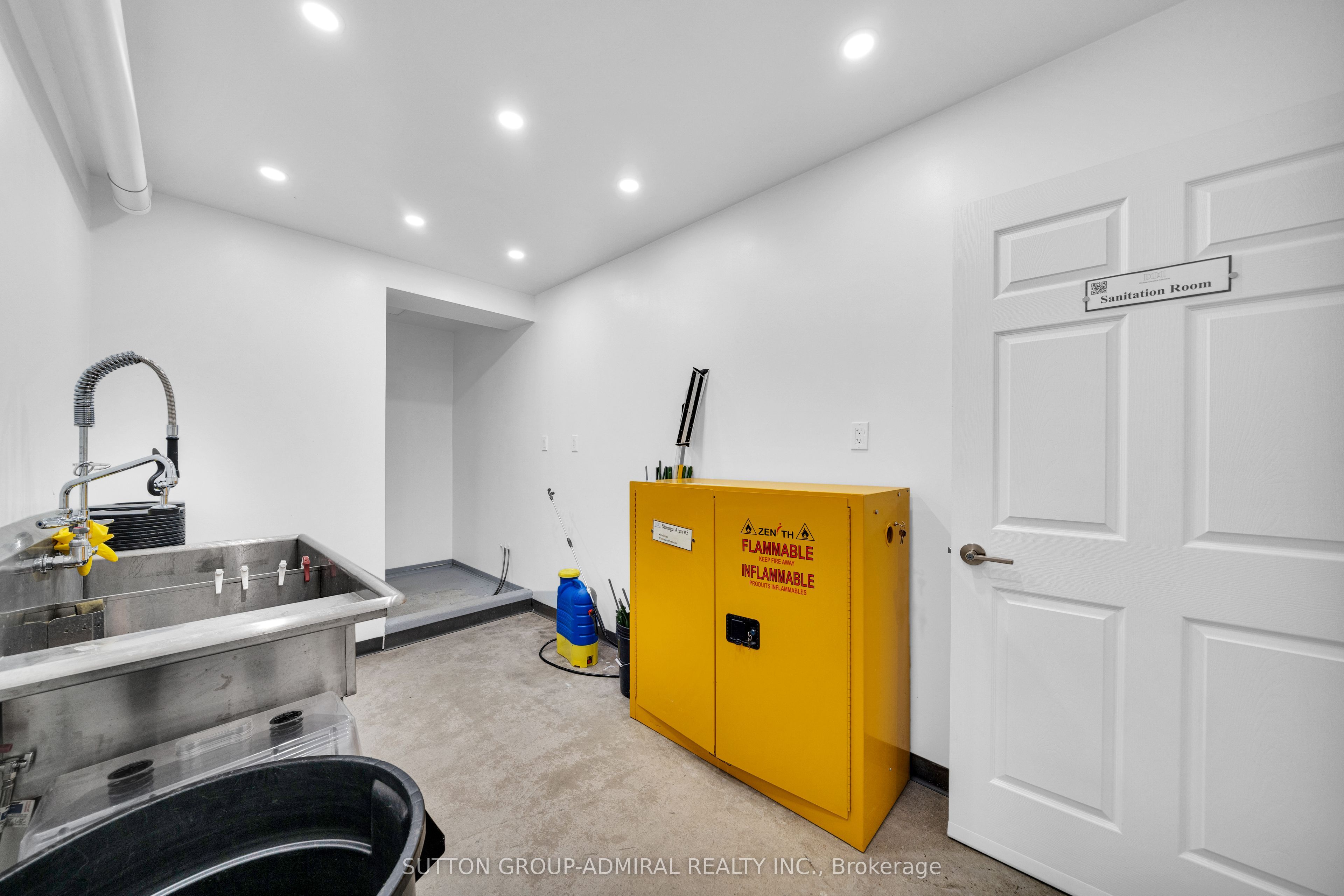 70 Vanley Crescent 3 Property Photo 19