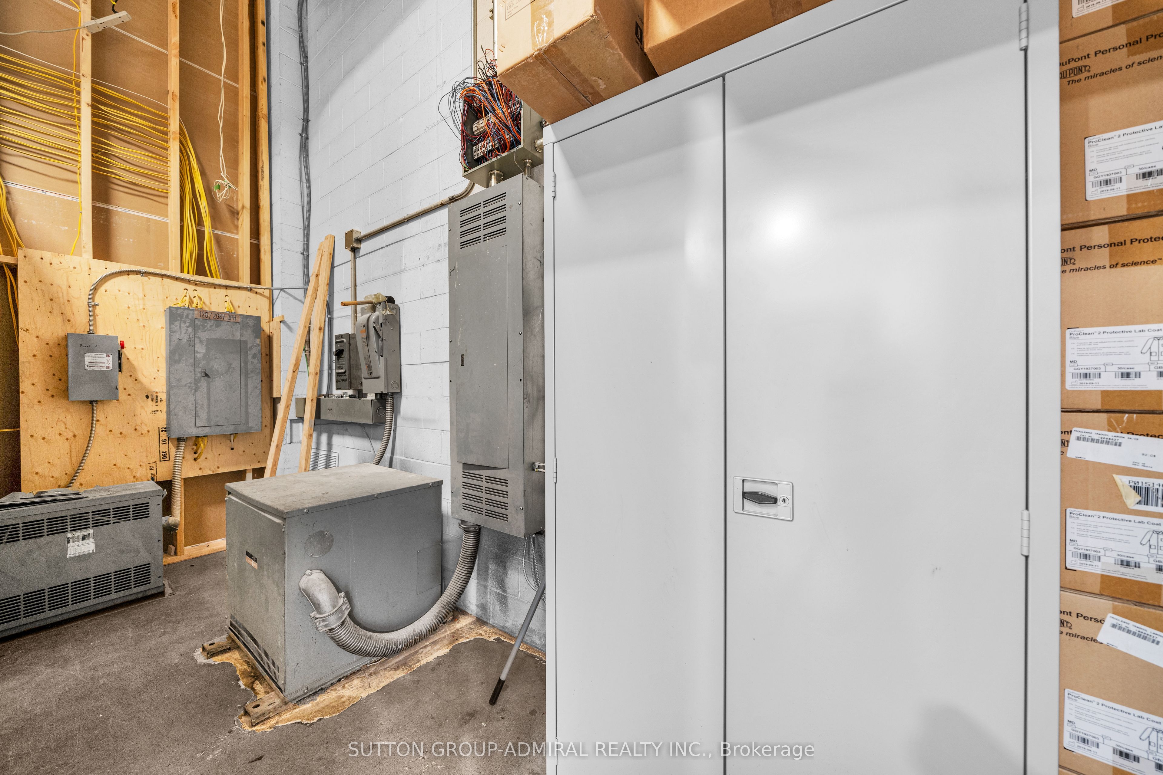 70 Vanley Crescent 3 Property Photo 26