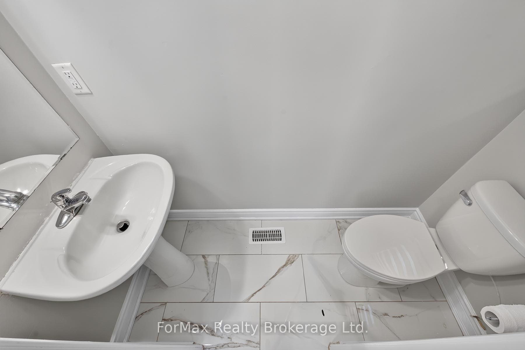 35 Seascape Crescent Property Photo 14