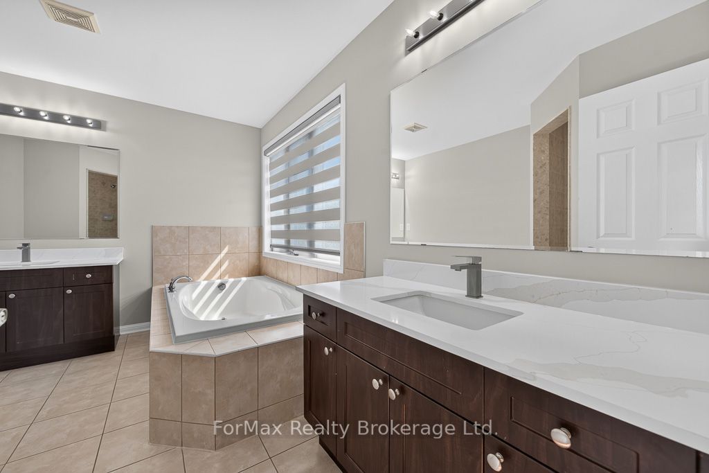 35 Seascape Crescent Property Photo 24