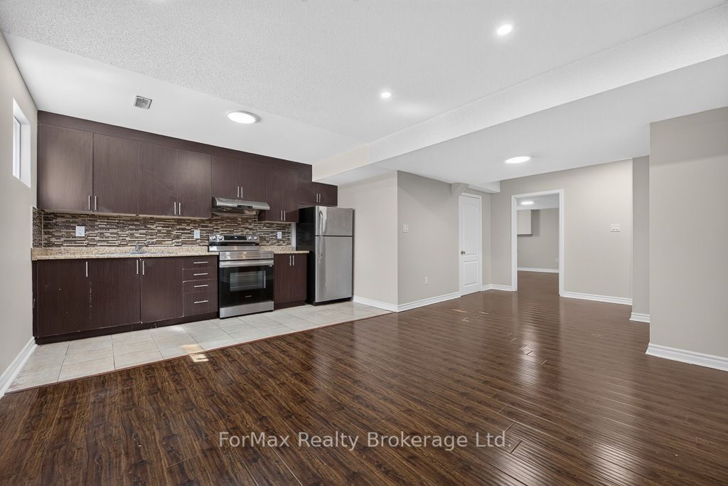 35 Seascape Crescent Property Photo 39