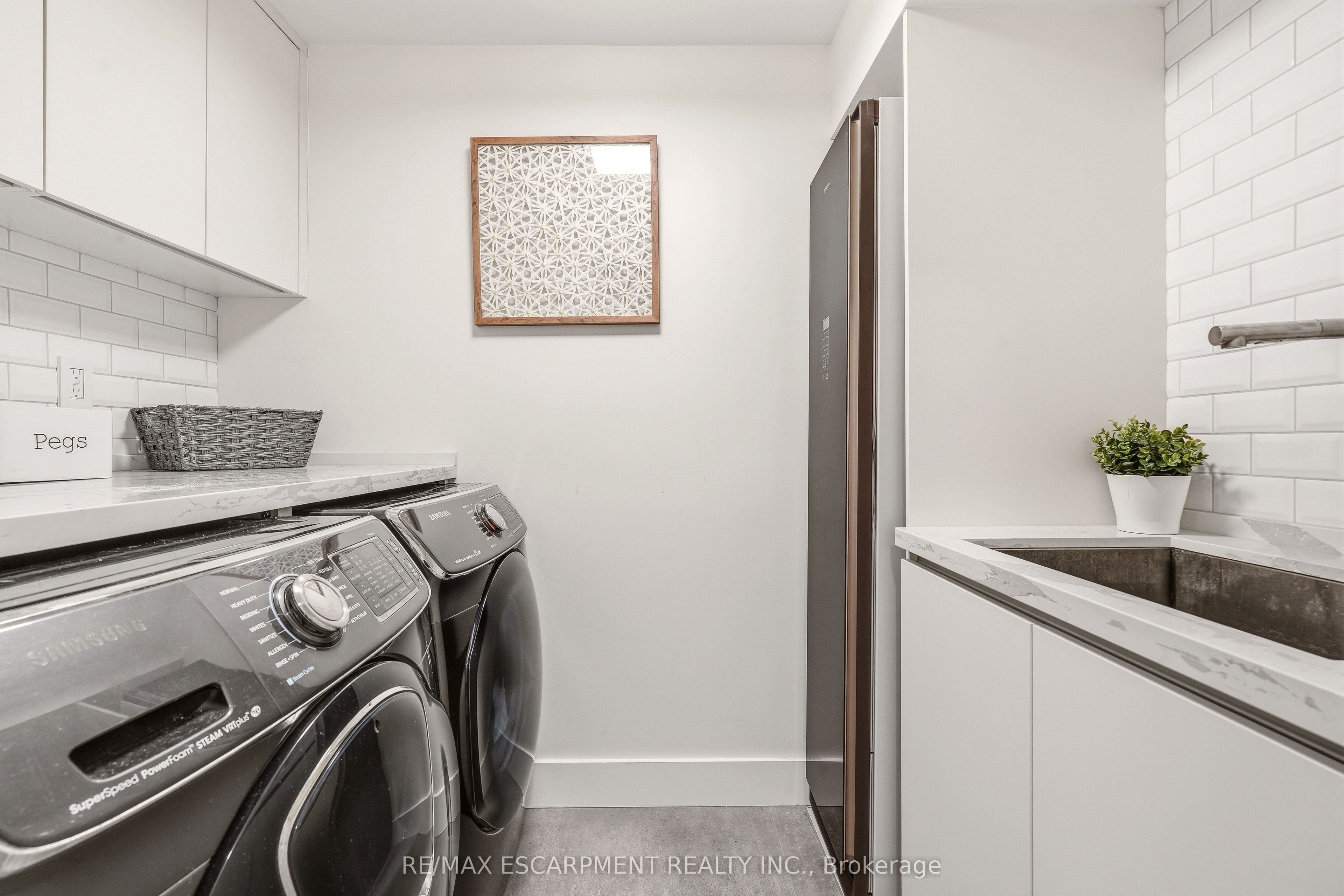5056 New Street 4 Property Photo 43