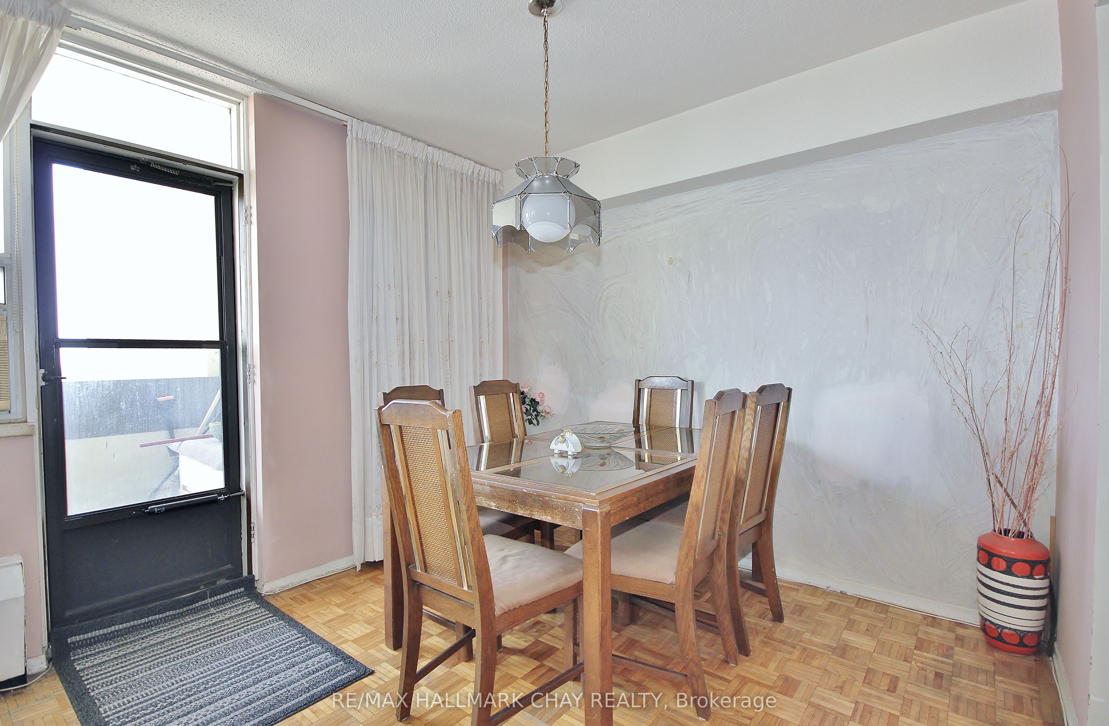 1455 Lawrence Avenue W 1707 Property Photo 5