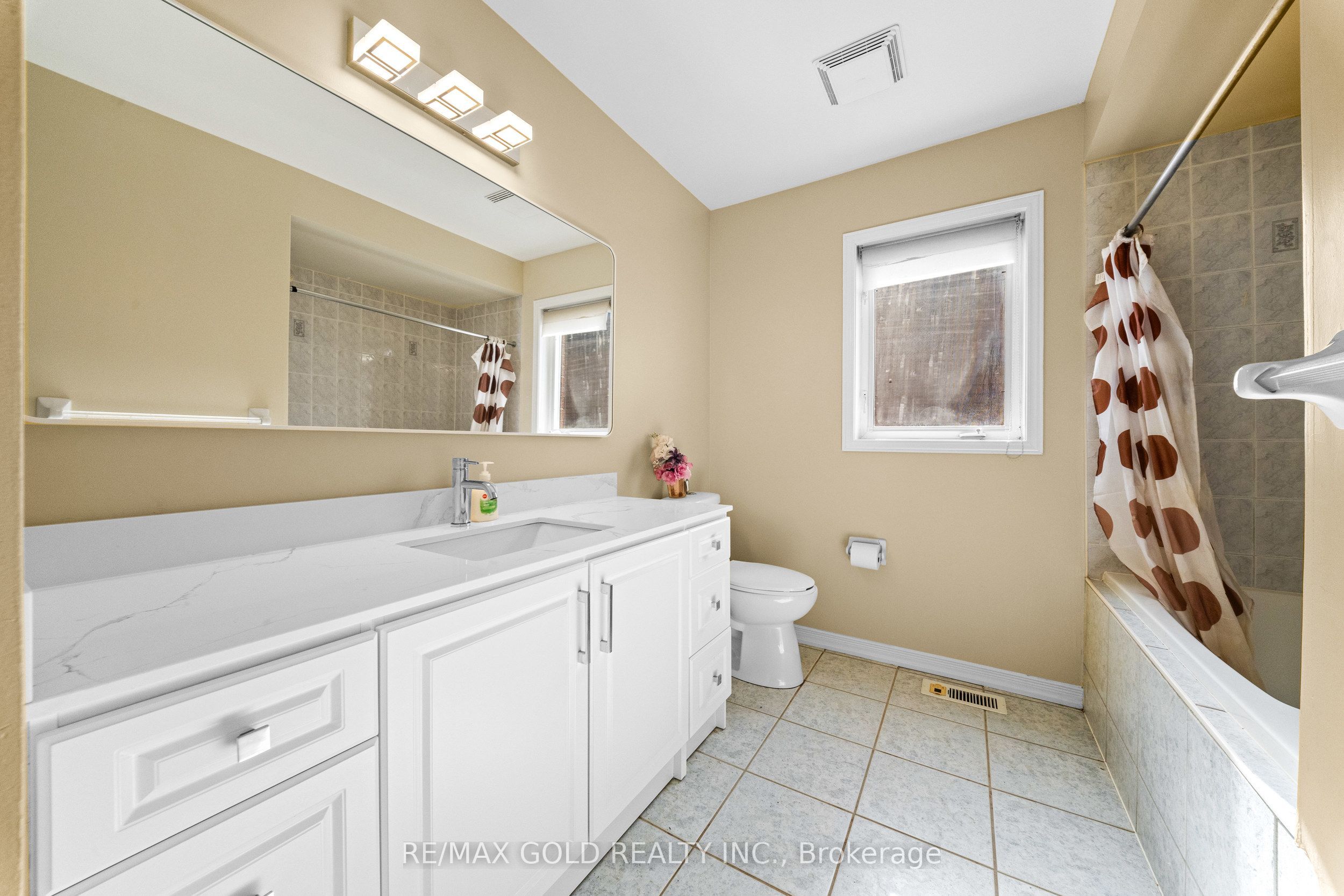 4 Australia Drive Property Photo 39