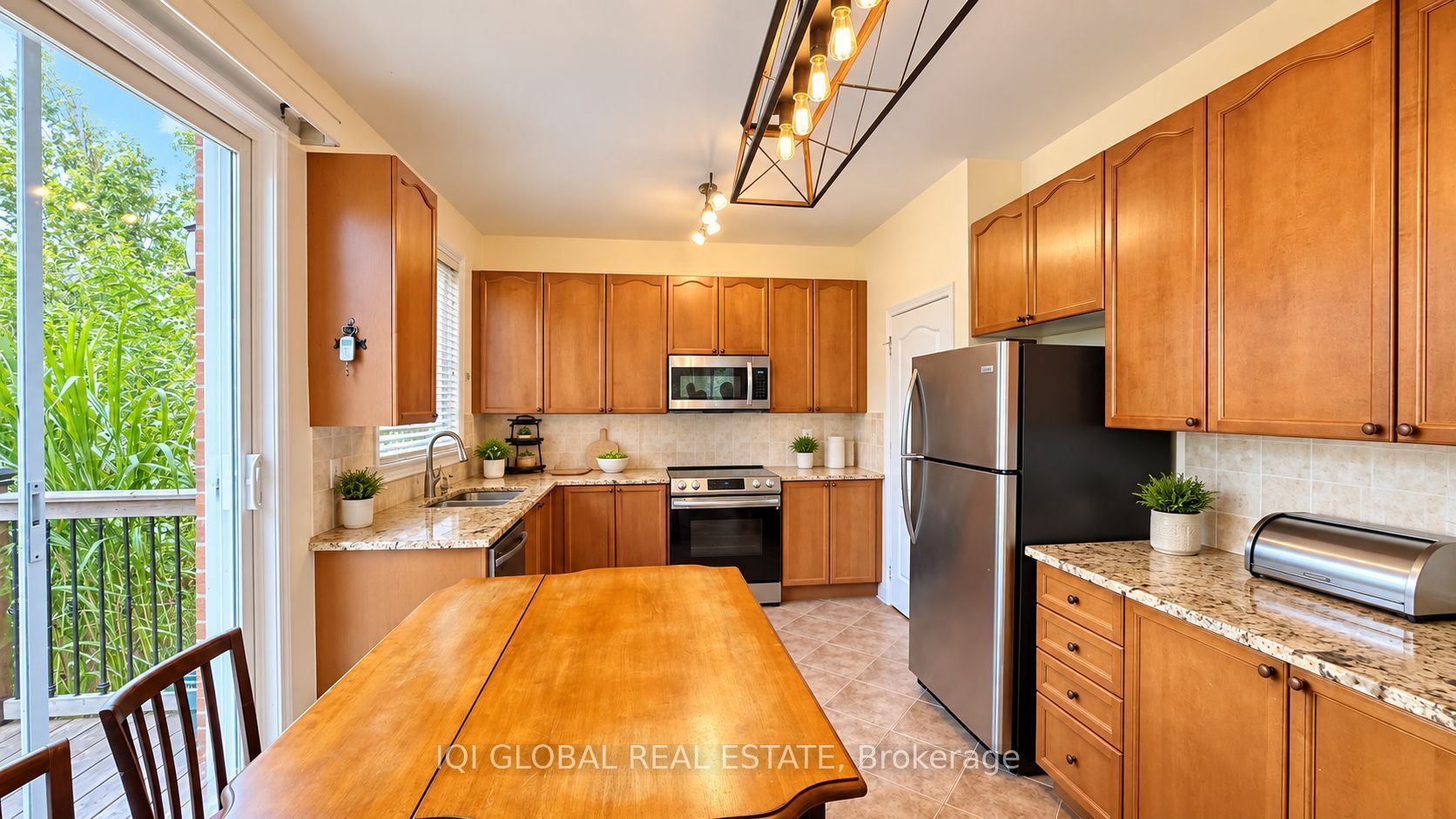 3088 Portree Crescent Property Photo 4