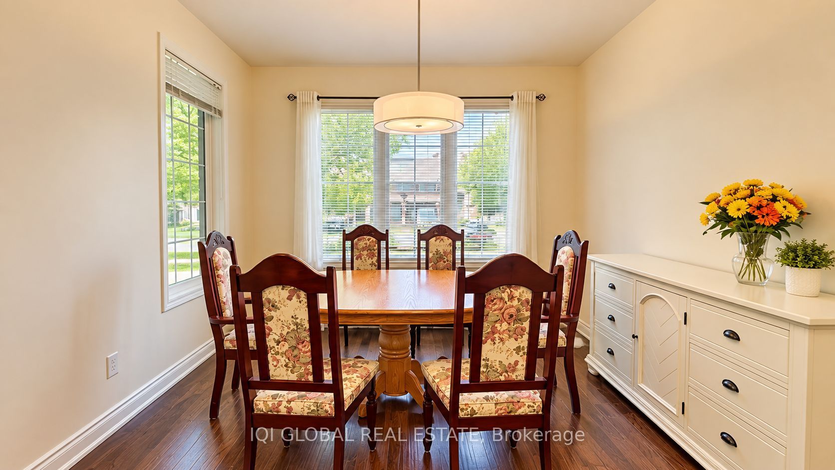 3088 Portree Crescent Property Photo 6