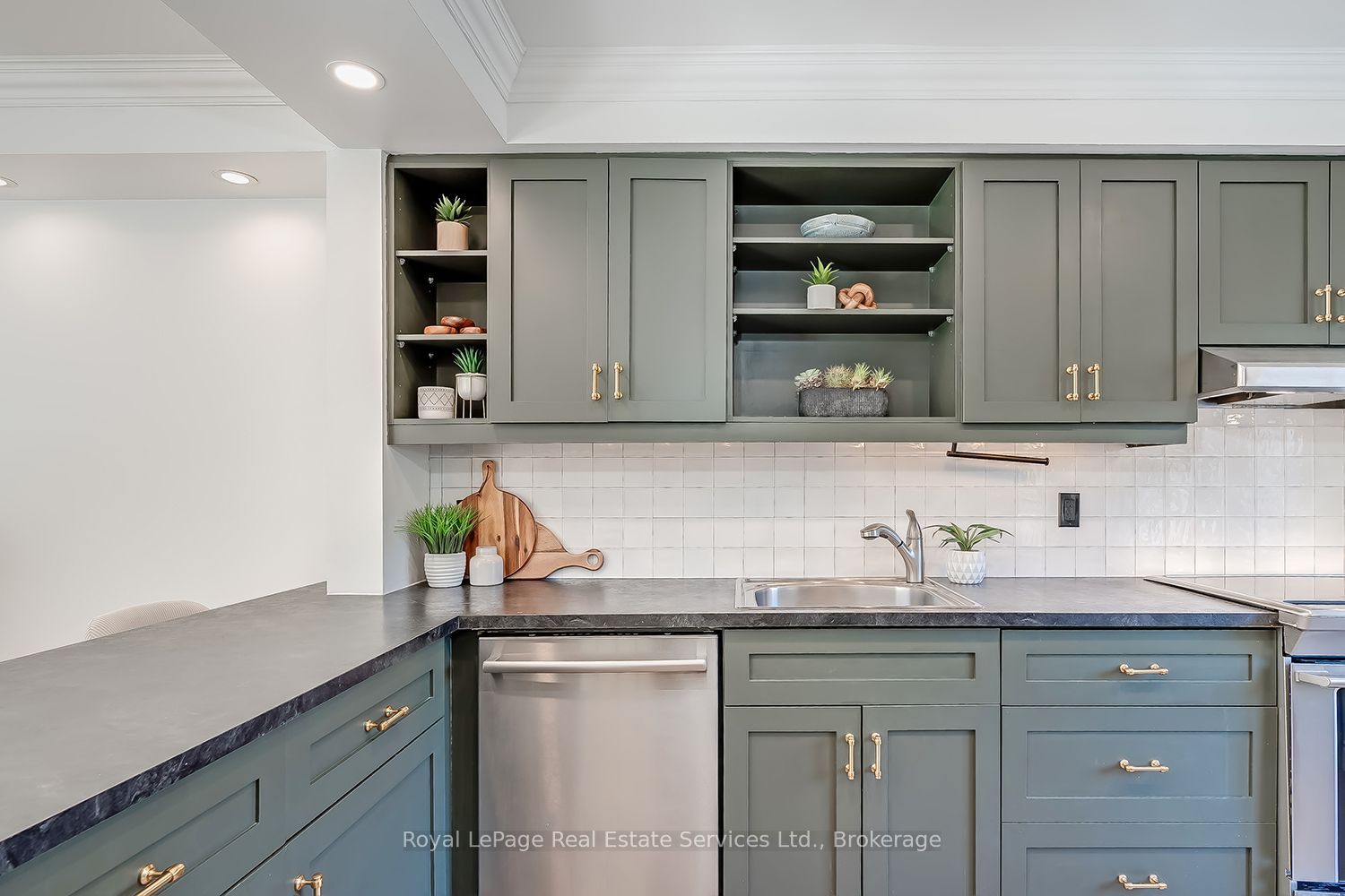 65 Normandy Place Property Photo 11