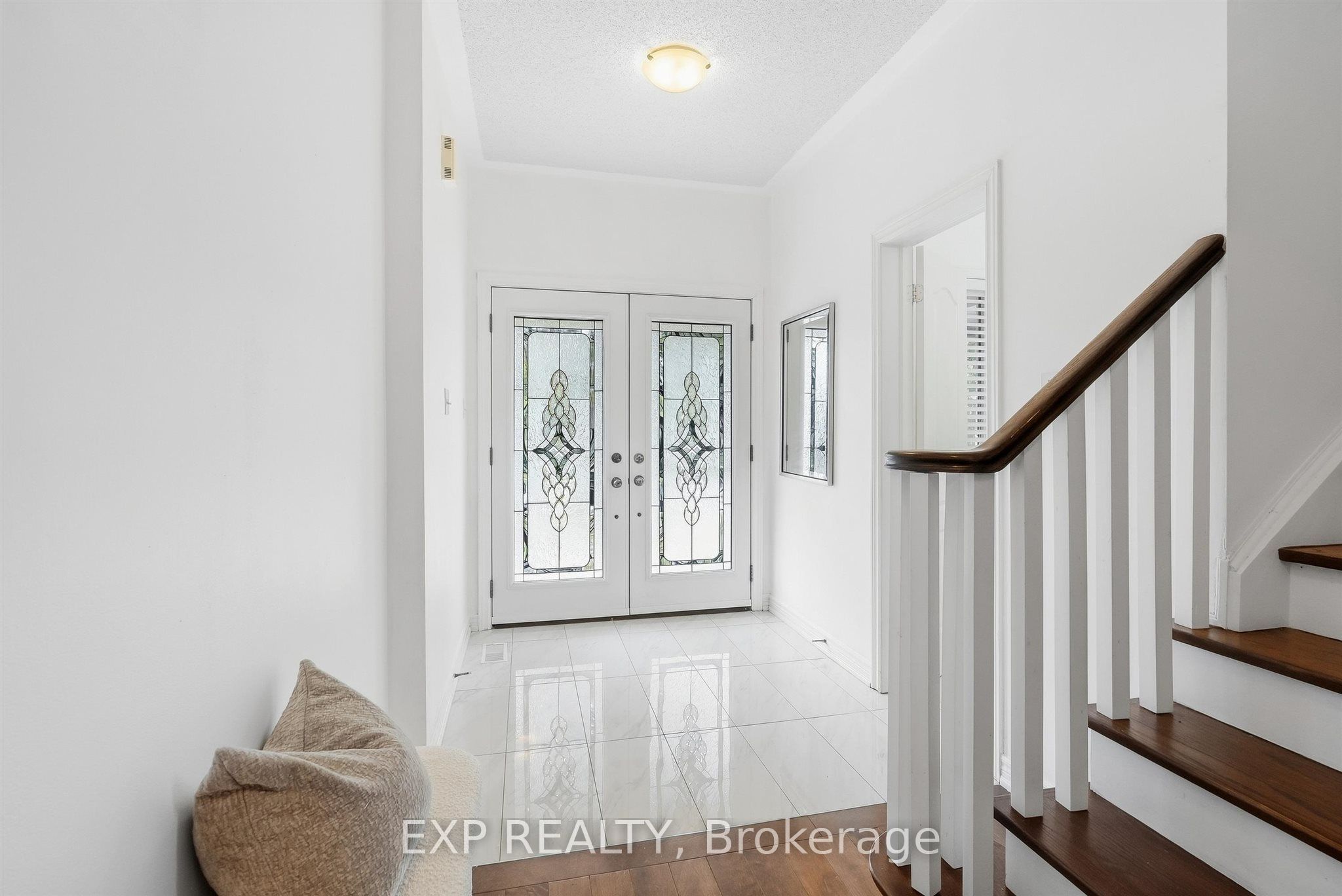 1046 Agram Drive Property Photo 5