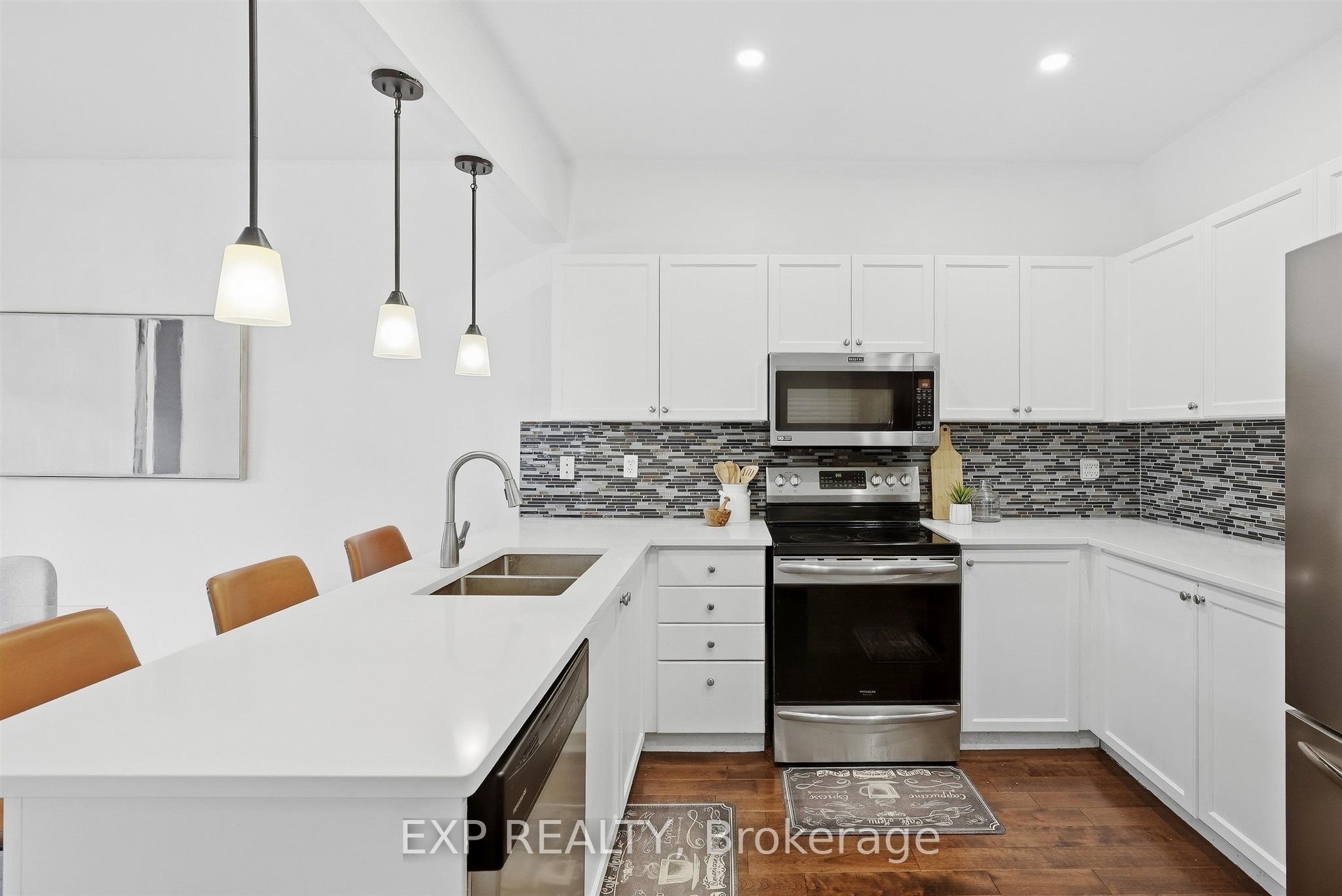1046 Agram Drive Property Photo 13