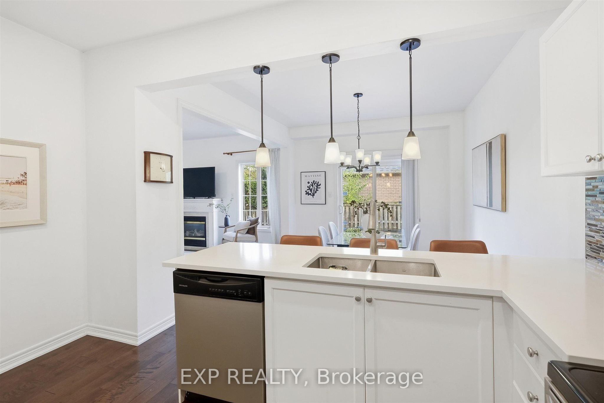 1046 Agram Drive Property Photo 14