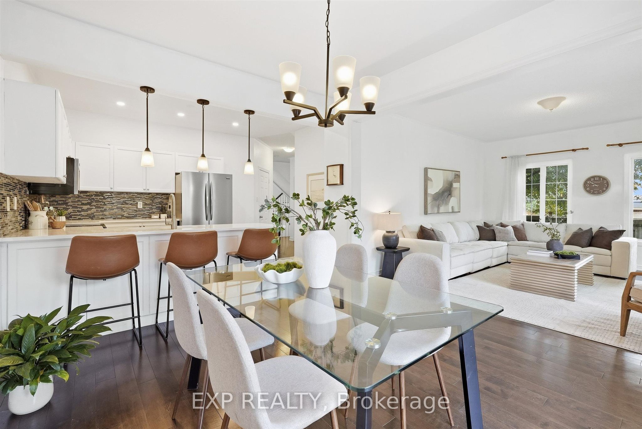 1046 Agram Drive Property Photo 18