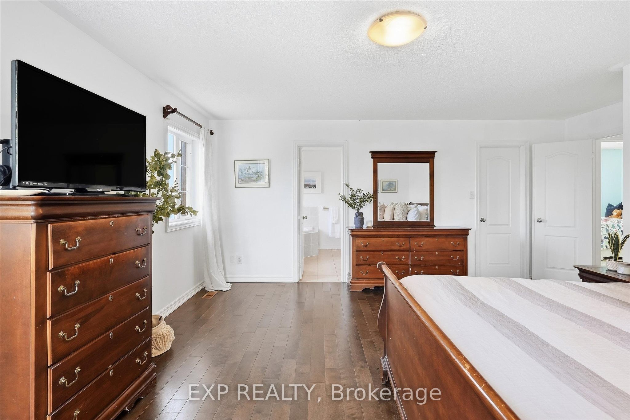 1046 Agram Drive Property Photo 30