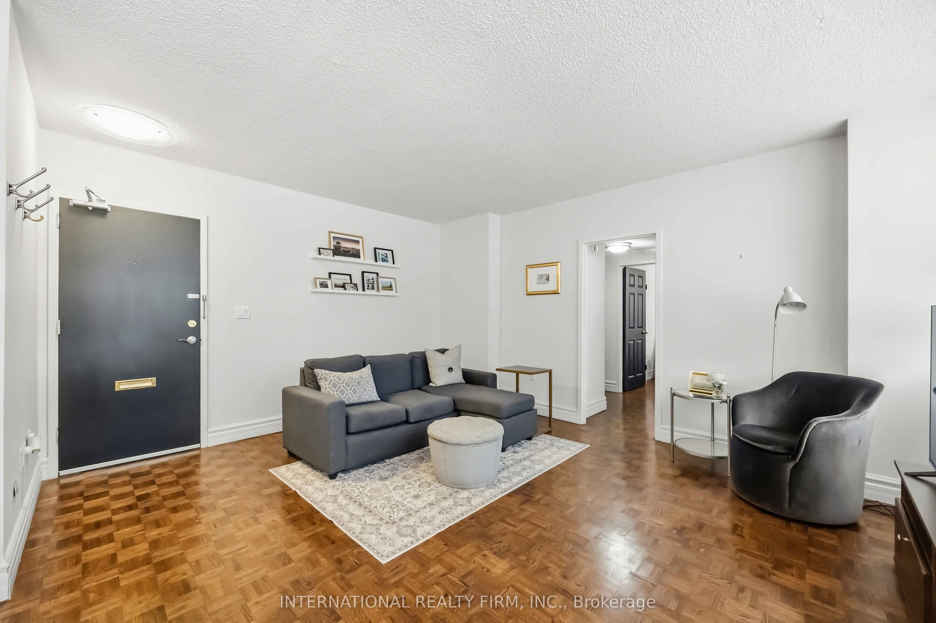 151 La Rose Avenue E 101 Property Photo 10