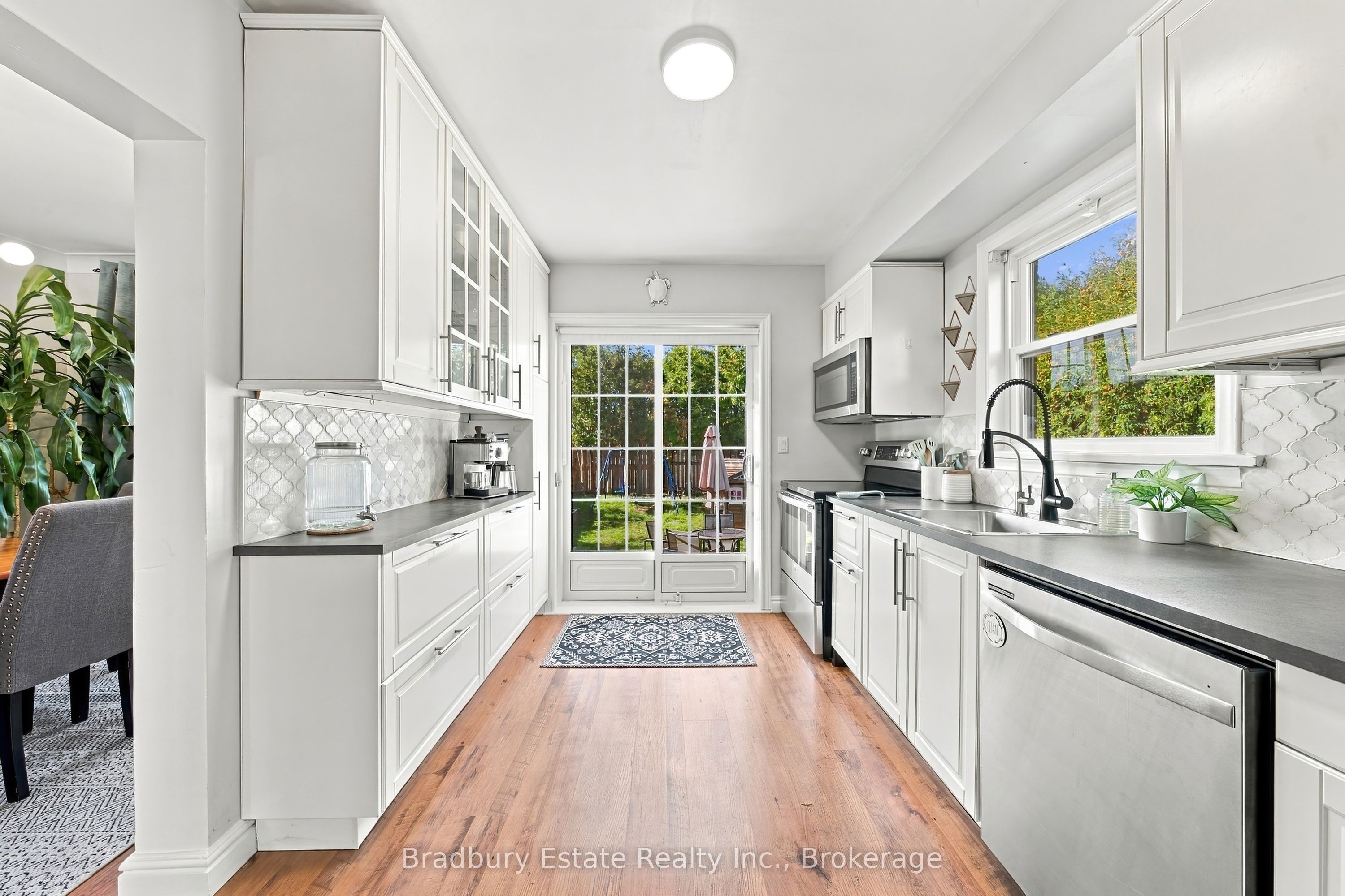 2301 Barclay Road Property Photo 10