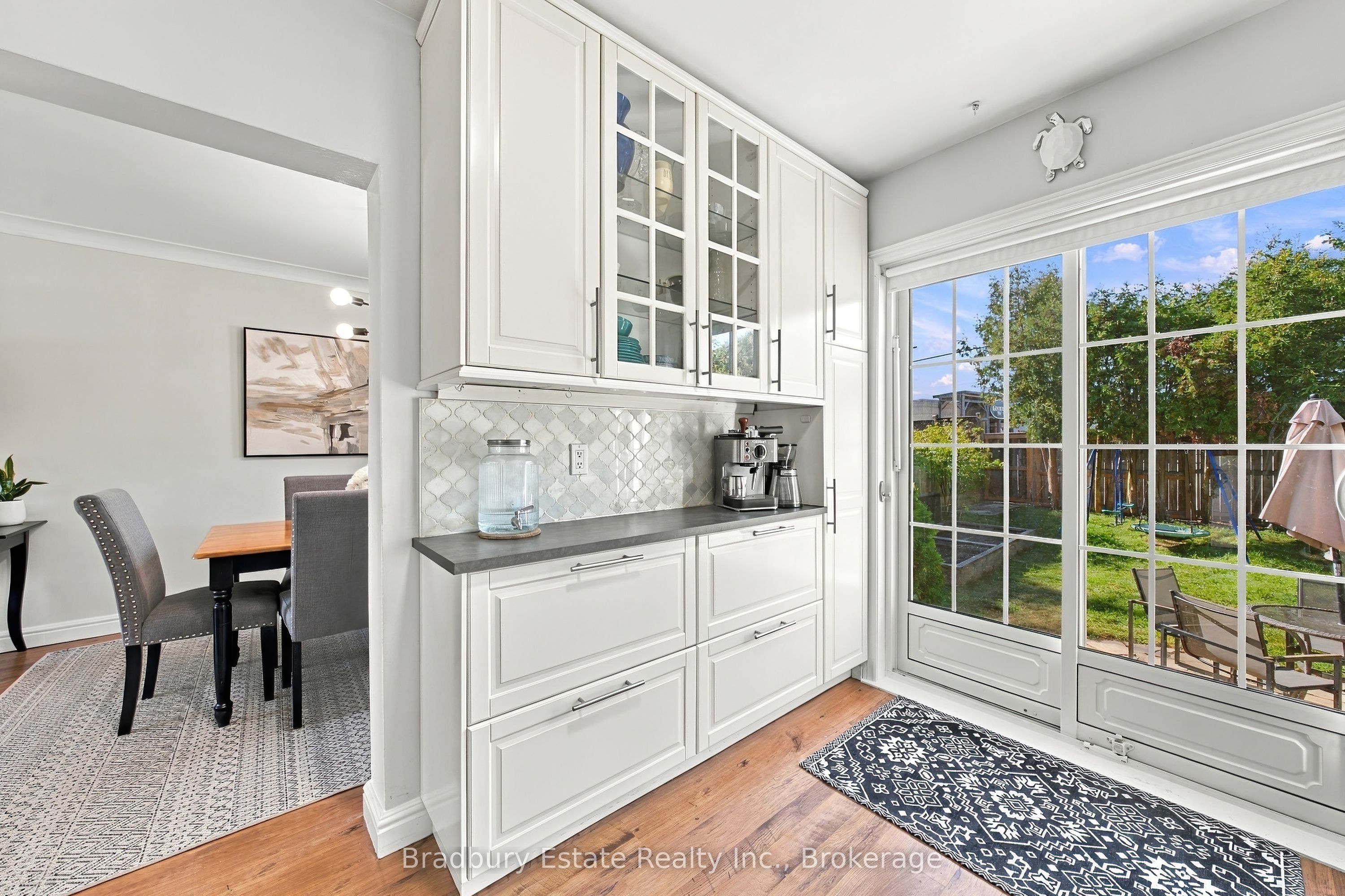 2301 Barclay Road Property Photo 13