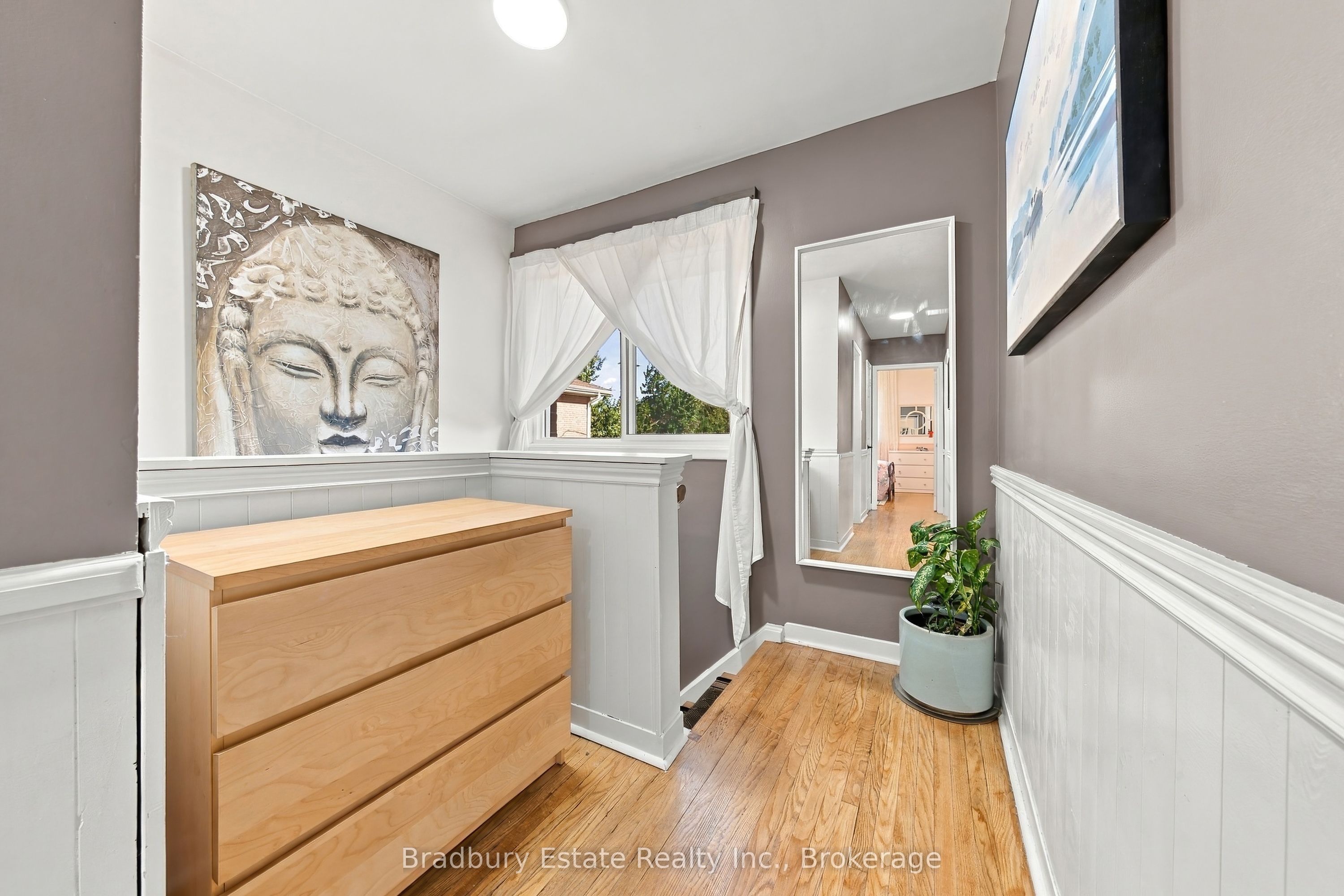 2301 Barclay Road Property Photo 17