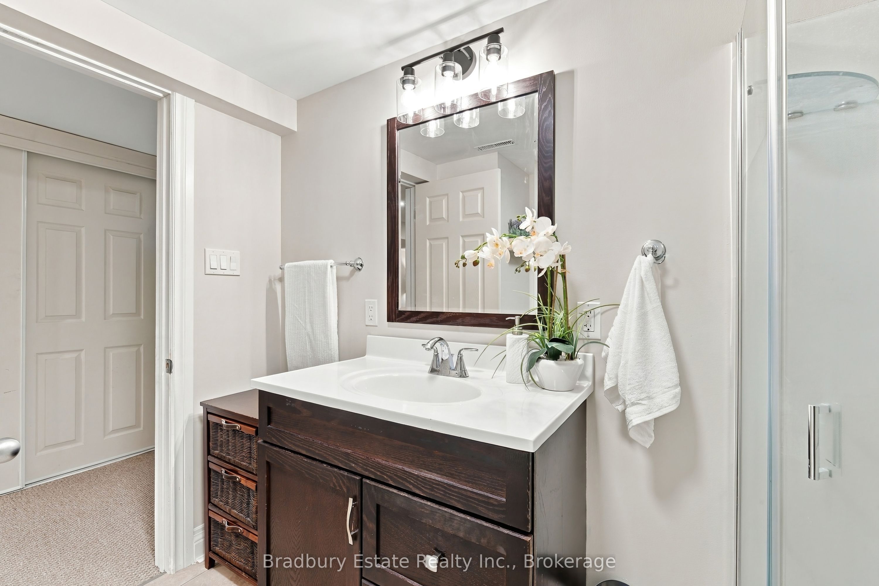2301 Barclay Road Property Photo 30