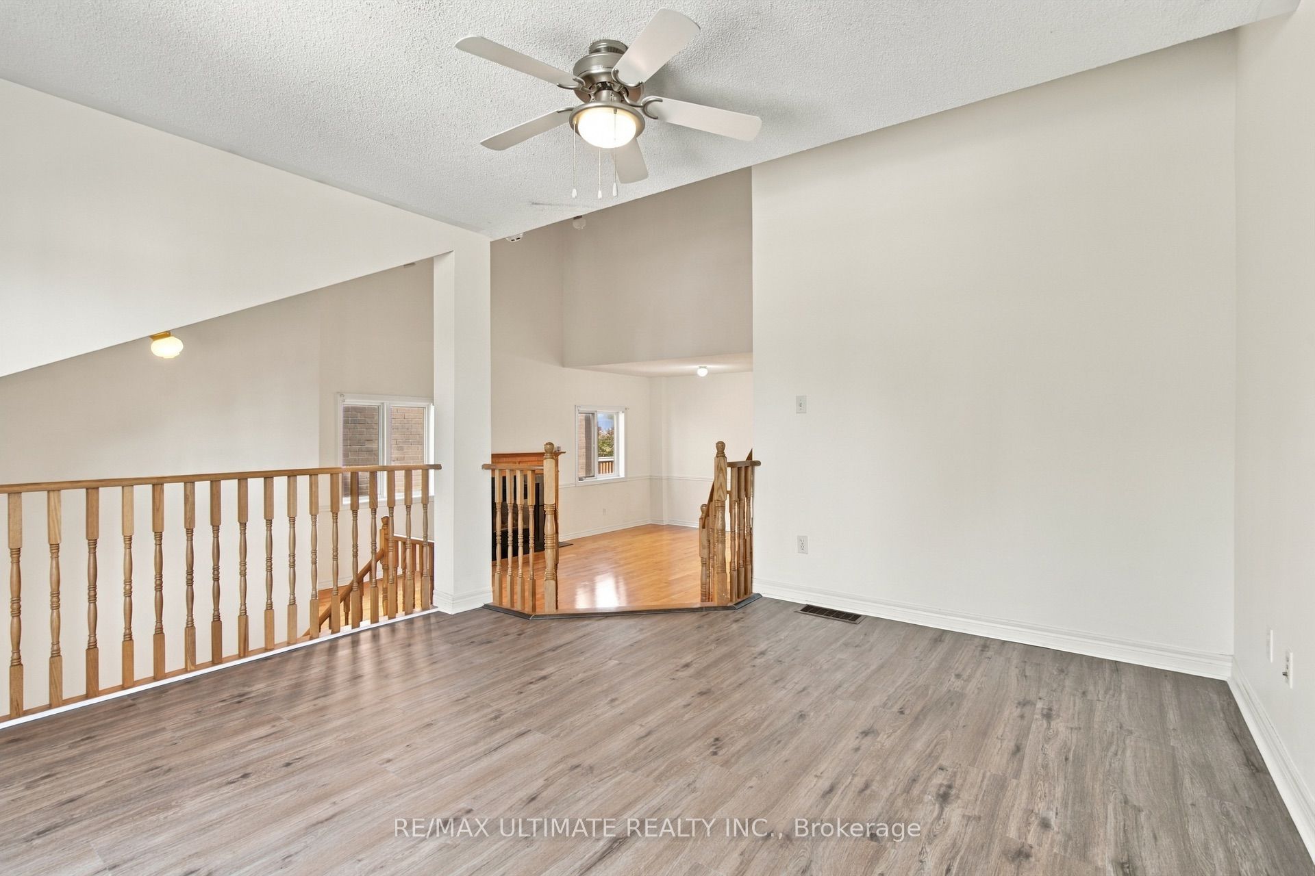 6926 Early Settler Row Property Photo 11